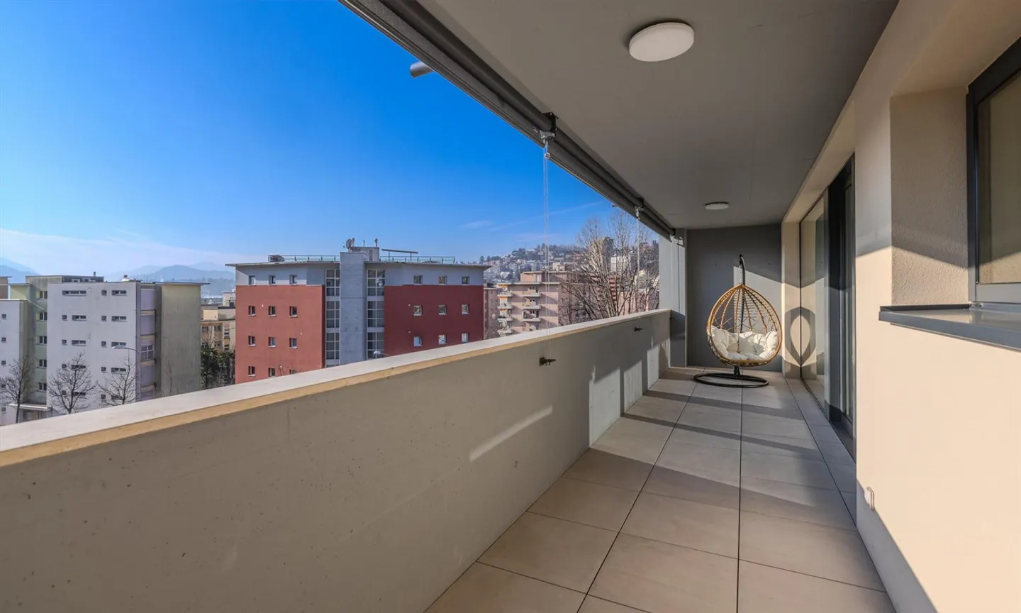 NUOVO E LUMINOSO APPARTAMENTO 2.5 STANZE CON TERRAZZA A PREGASSONA - Foto 2 di 11