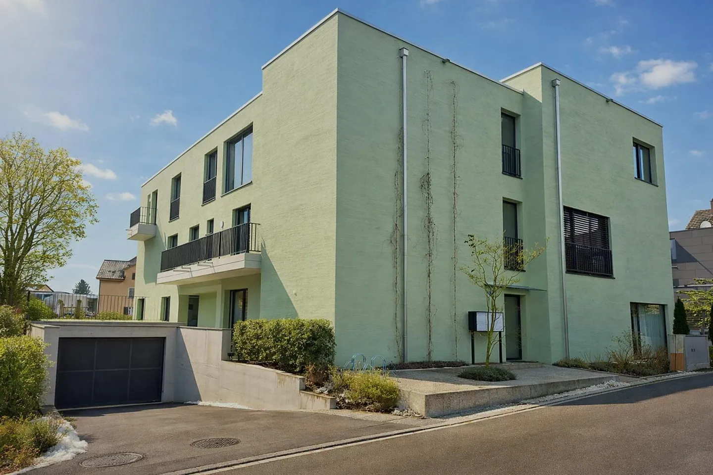 Appartamento esclusivo, quasi nuovo al piano terra con 154 m² di superficie / solo quattro parti - Foto 1 di 10