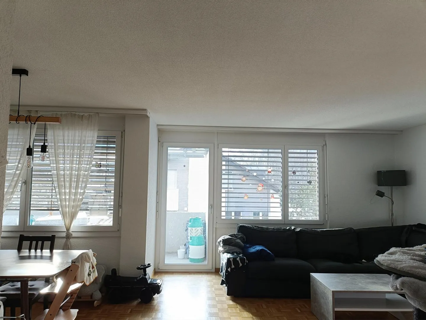 Appartement de 4,5 pièces à emplacement central - Photo 3 sur 5