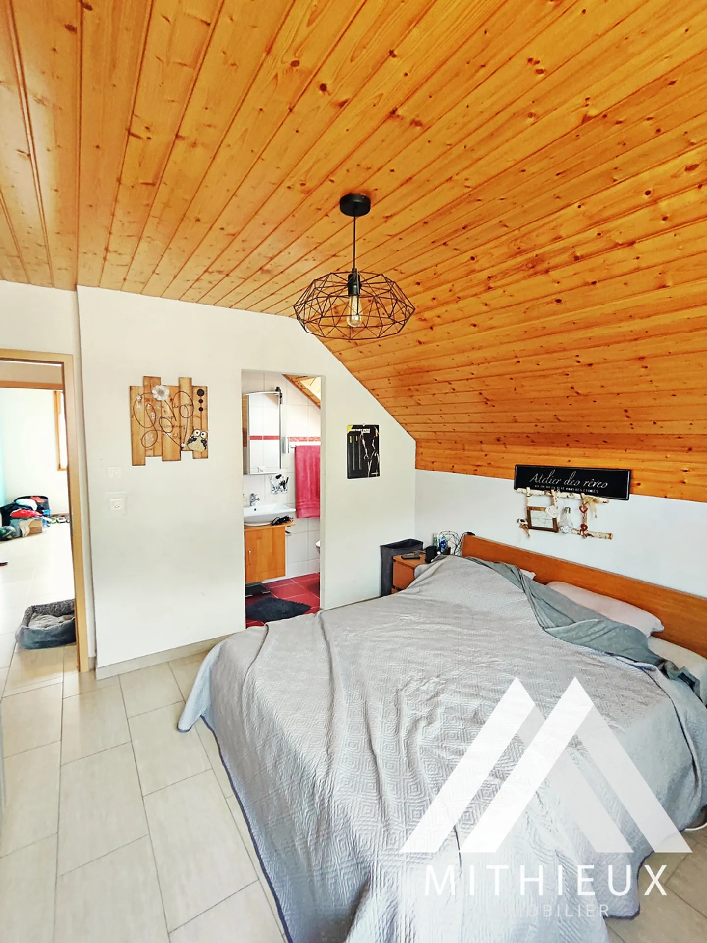 VOLLSTÄNDIGE, HELLER VILLA MIT 5,5 ZIMMERN UND GARTEN - Foto 14 von 22
