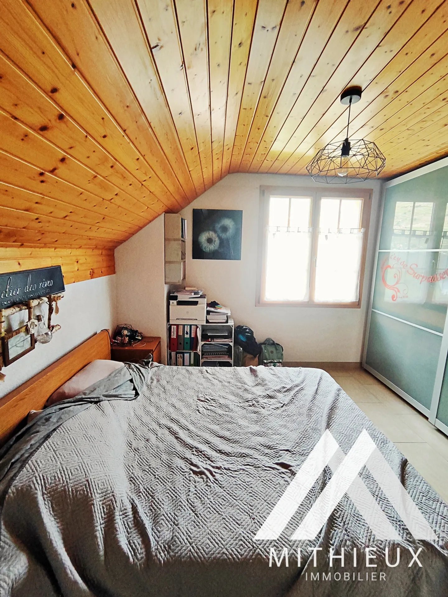 VOLLSTÄNDIGE, HELLER VILLA MIT 5,5 ZIMMERN UND GARTEN - Foto 16 von 22
