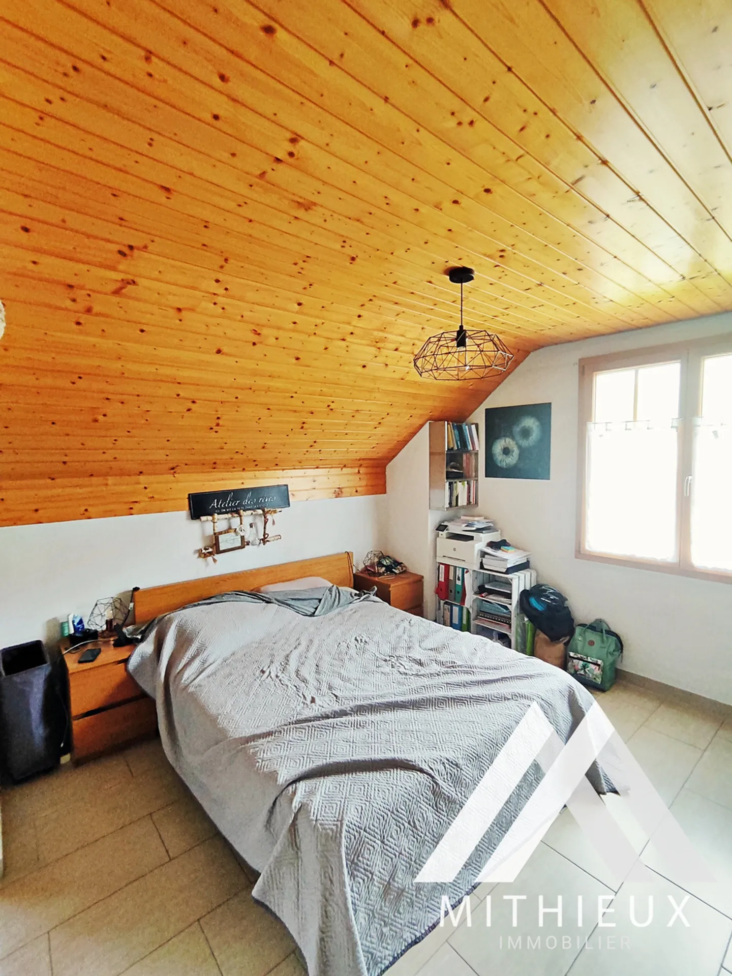 VOLLSTÄNDIGE, HELLER VILLA MIT 5,5 ZIMMERN UND GARTEN - Foto 17 von 22