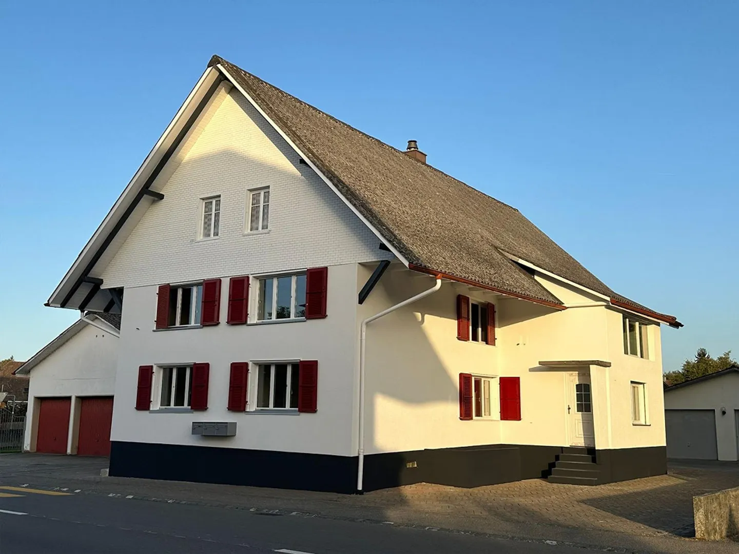 Modern renovated 4.5 room apartment on the ground floor - Photo 4 of 18