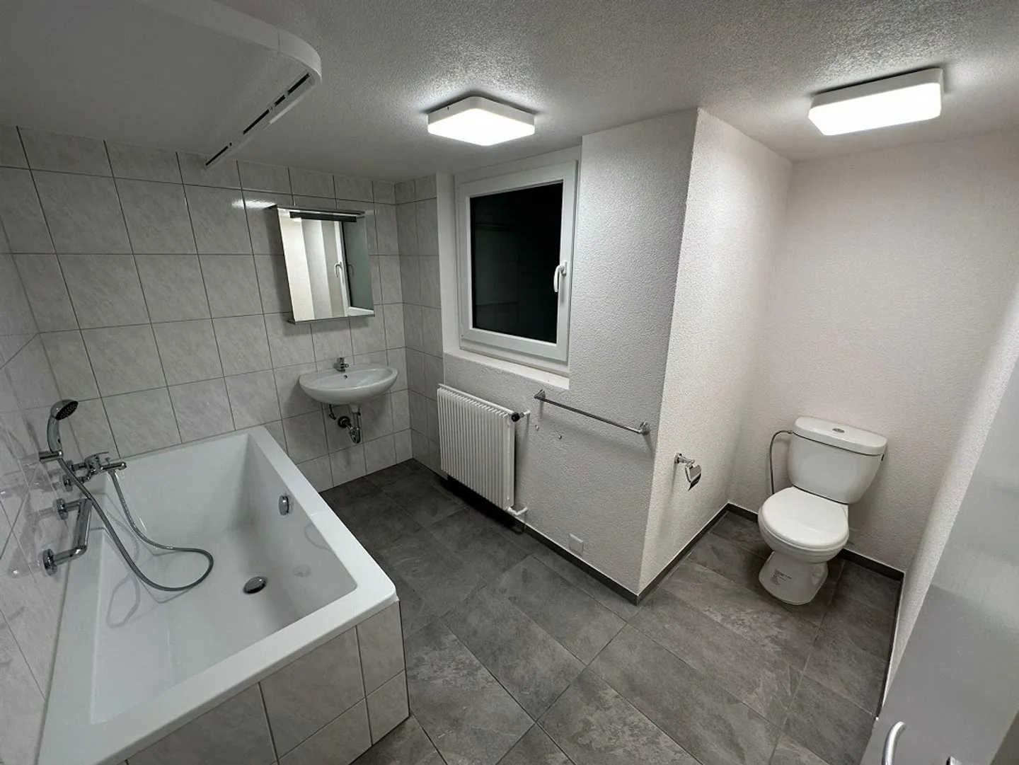 Modern renovated 4.5 room apartment on the ground floor - Photo 11 of 18