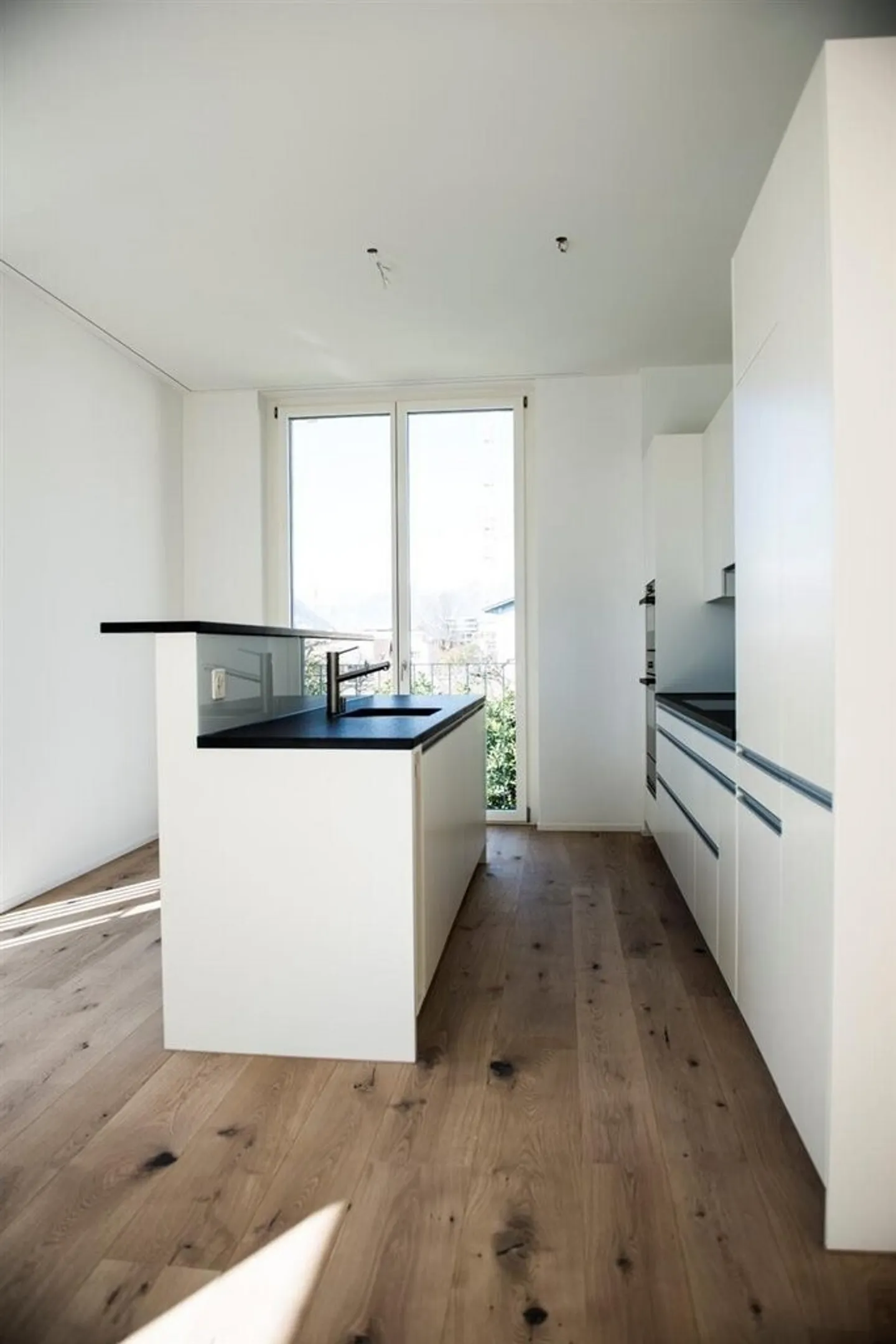 Appartement moderne de 3,5 pièces dans un emplacement calme - Photo 2 sur 5