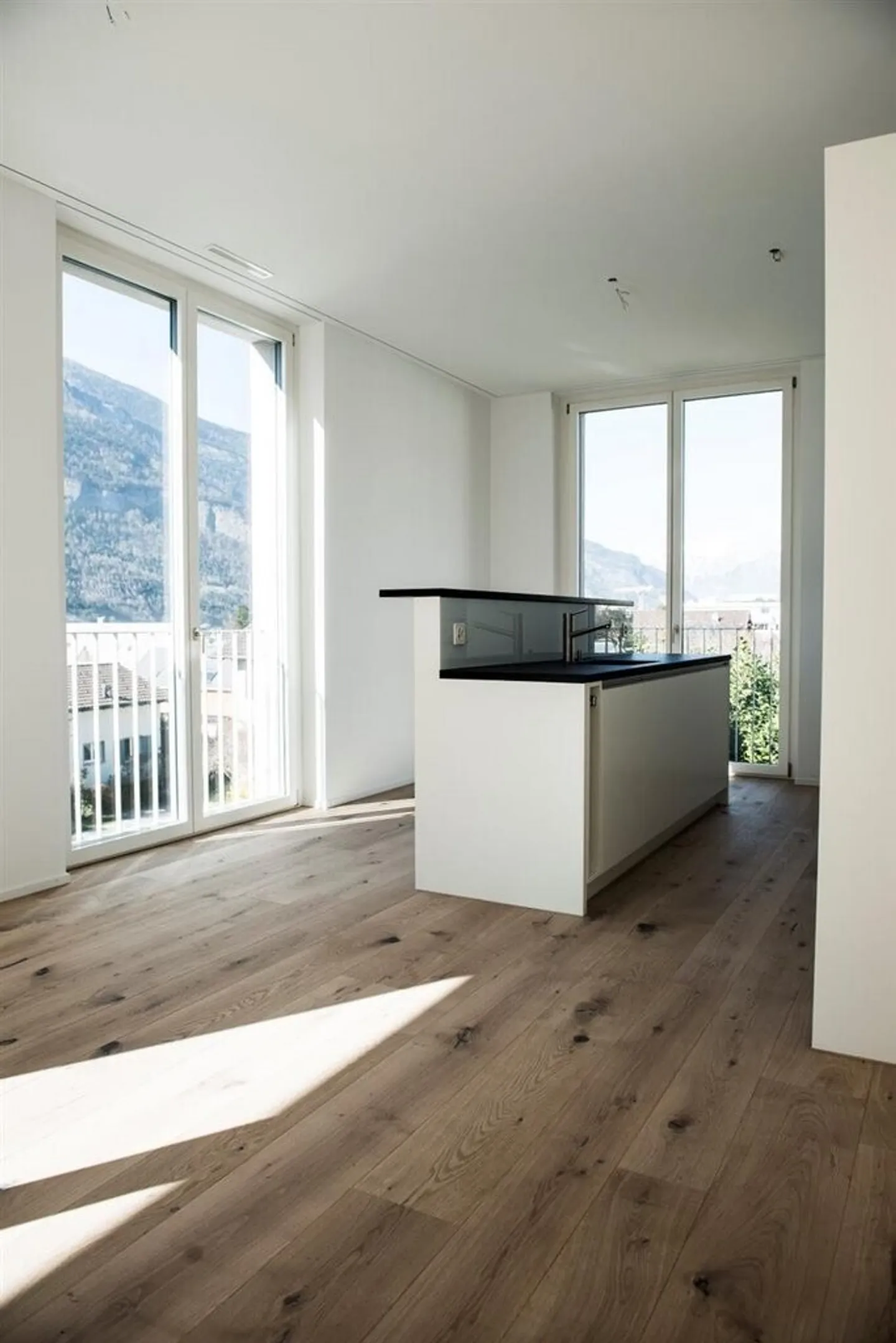 Appartement moderne de 3,5 pièces dans un emplacement calme - Photo 3 sur 5