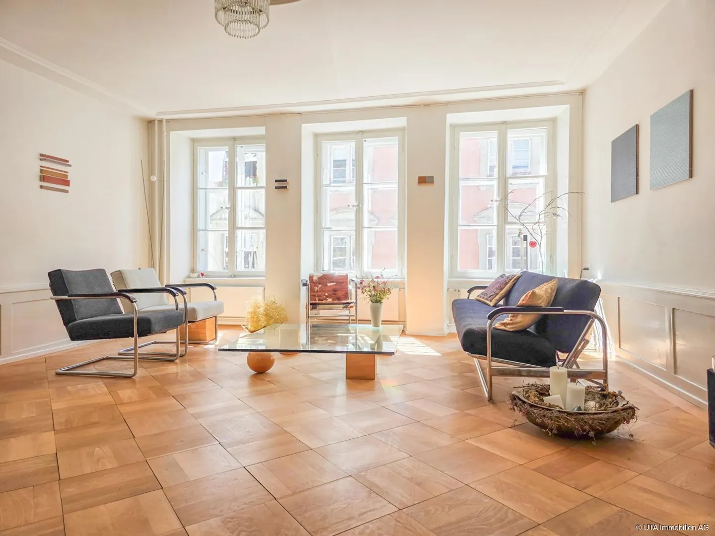 Beautiful spacious old town apartment in the heart of the city - Photo 1 of 13