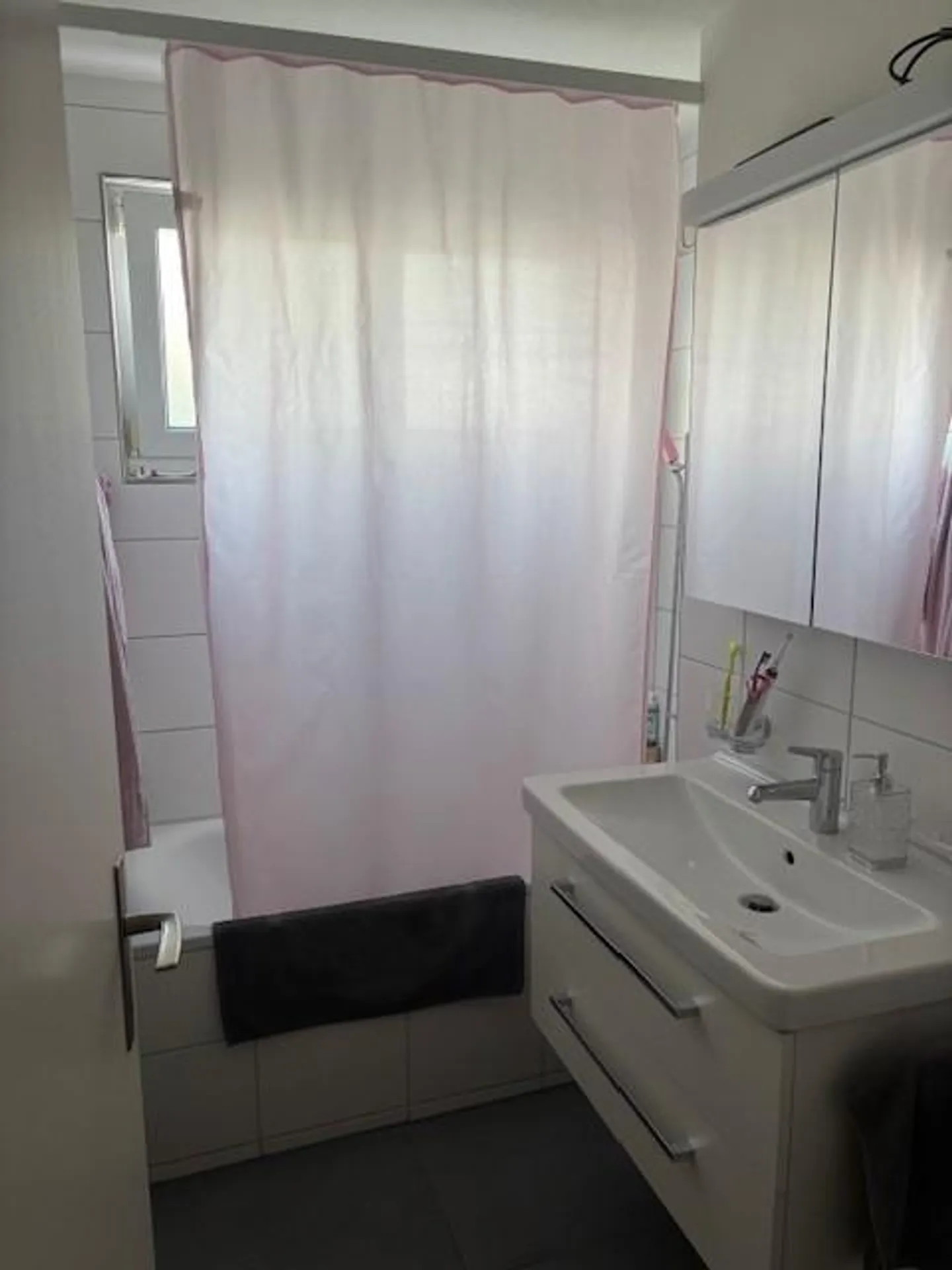 Moderne 3,5-Zimmer Wohnung - Foto 3 von 8