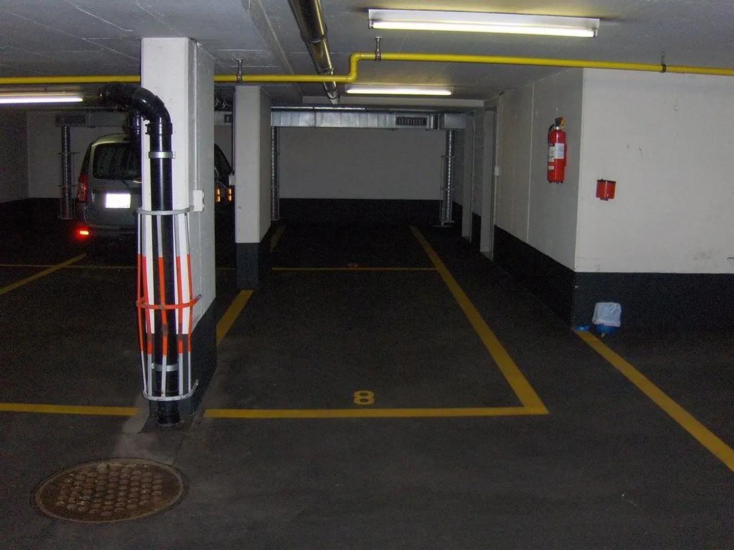 Parking space for rent - Photo 2 of 2
