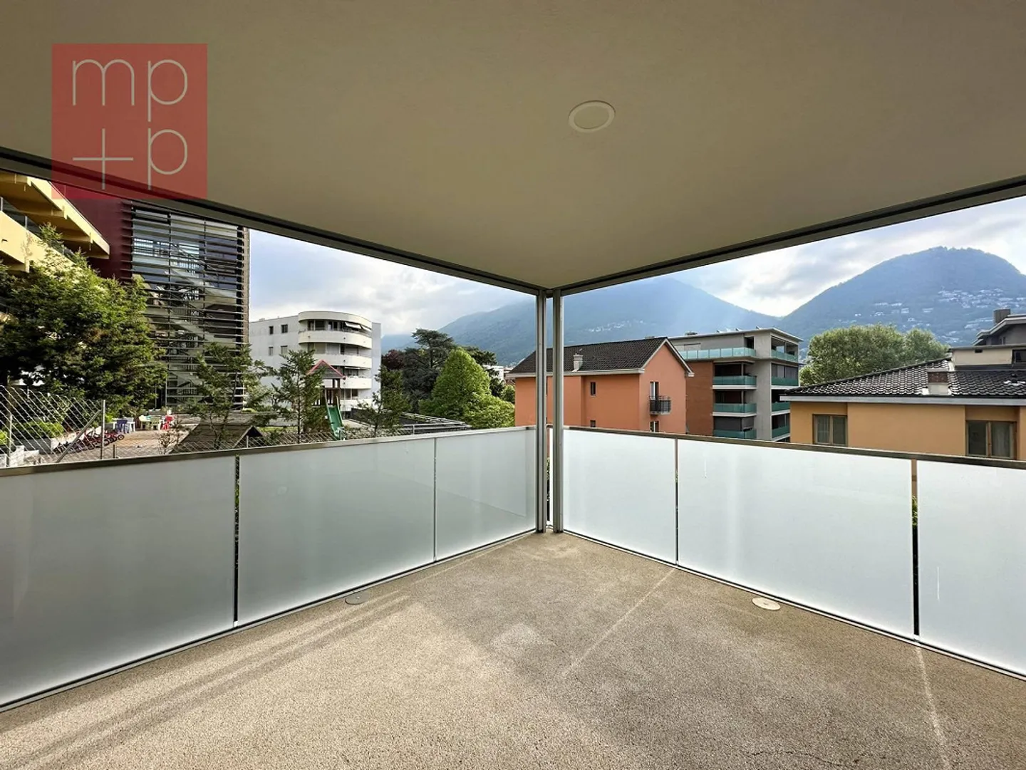 Modernes Apartment in Lugano - Foto 1 von 8