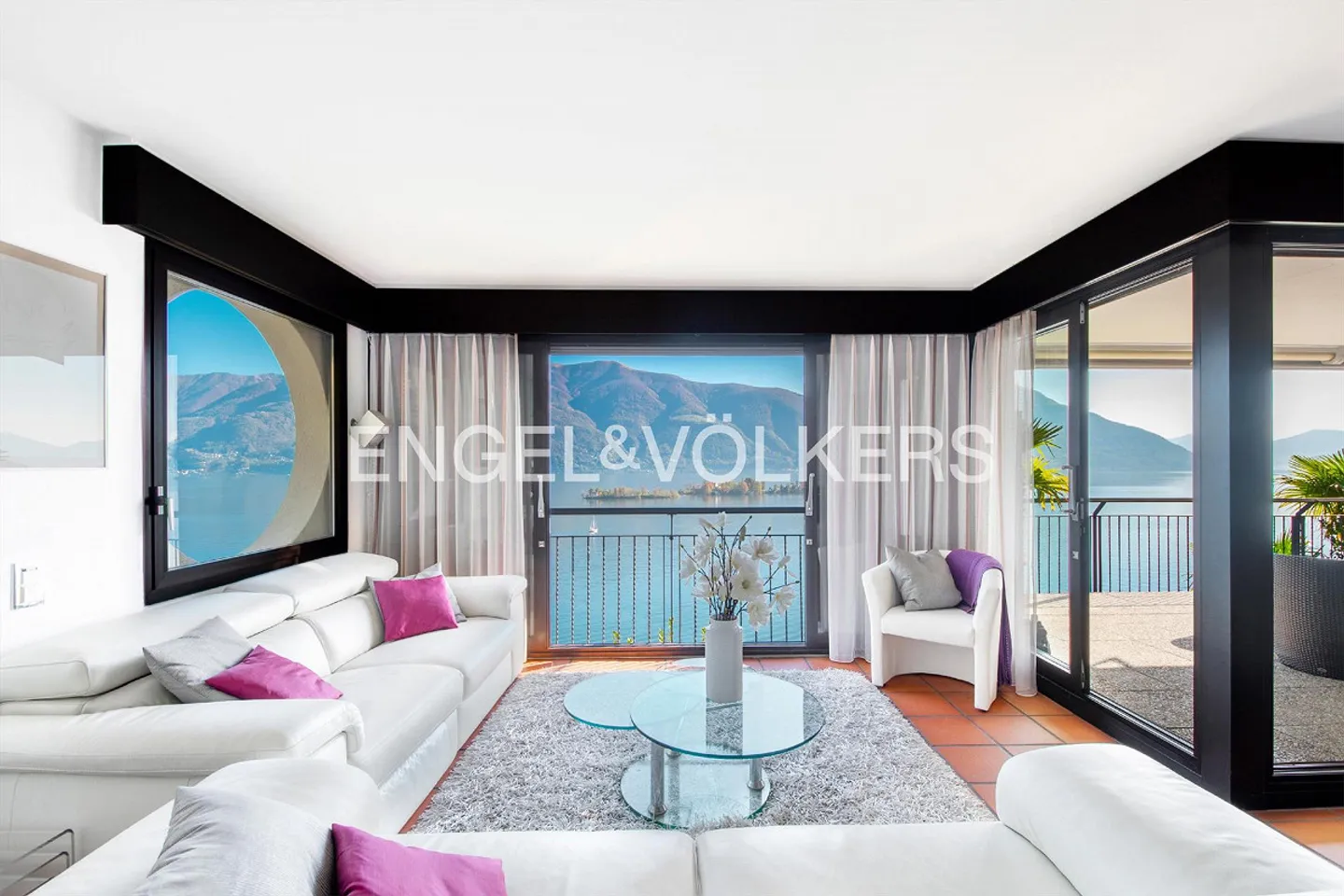 Schöne Wohnung mit viel Potenzial und fantastischer Aussicht (90) - Foto 3 von 14