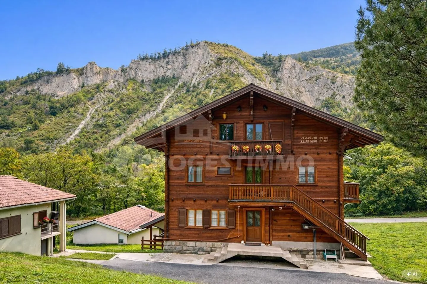 Charming Chalet Apartment - Photo 2 of 9
