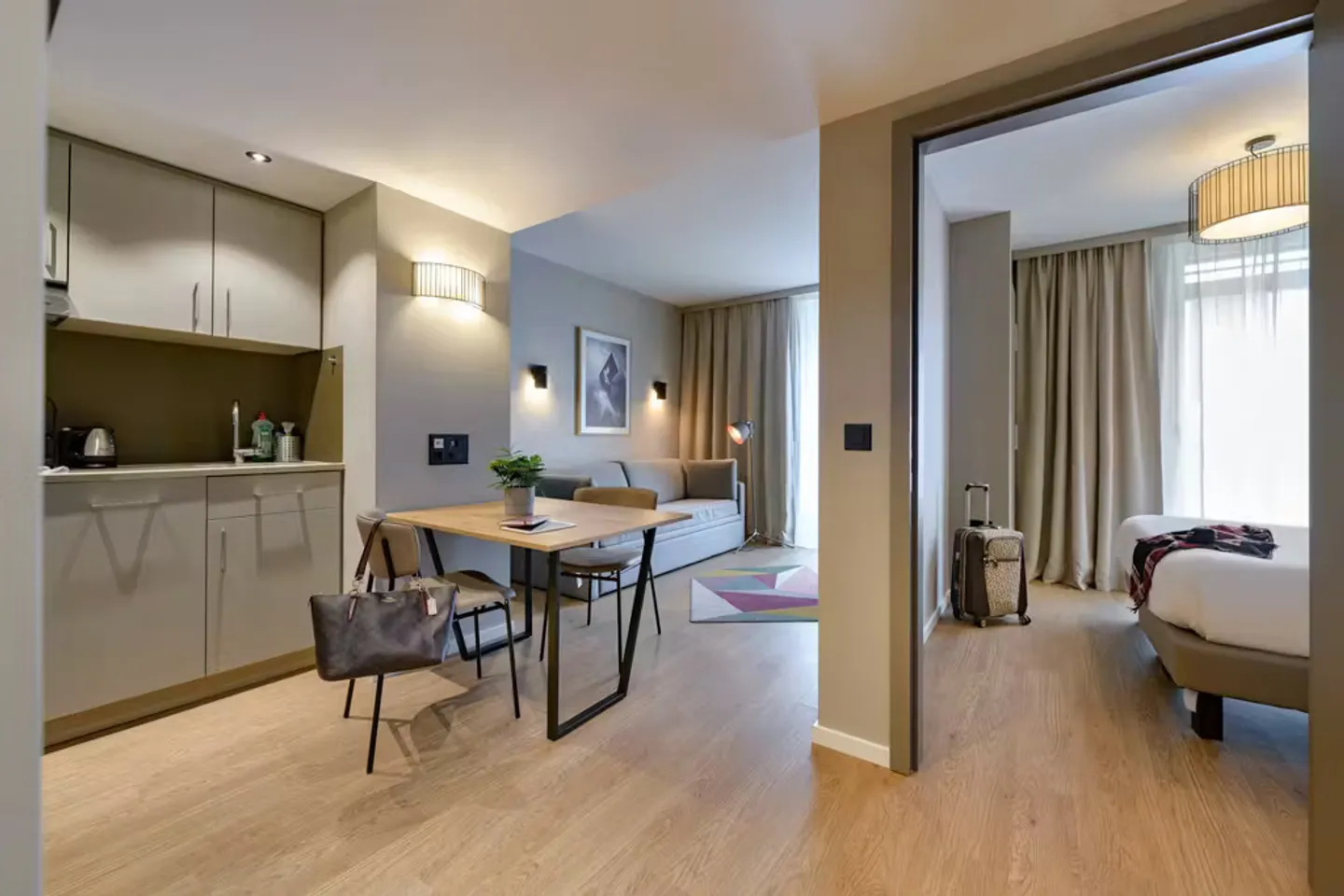 Charmante Wohnung in Zürich - Foto 1 von 8