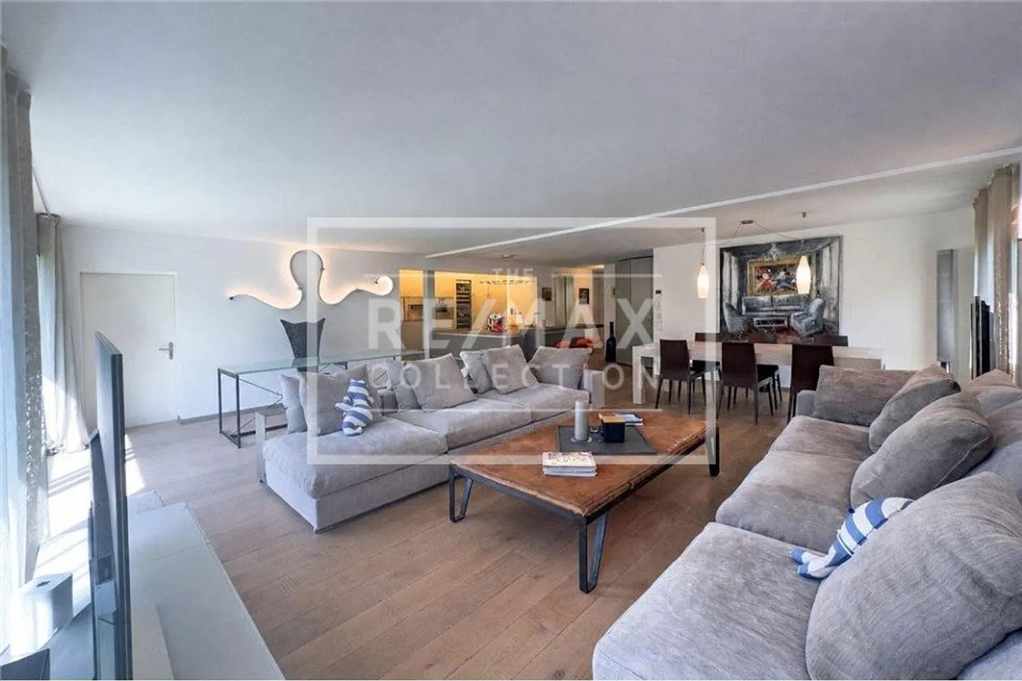 Appartement 3,5 pièces dans une maison bifamiliale avec jardin - Photo 5 sur 13