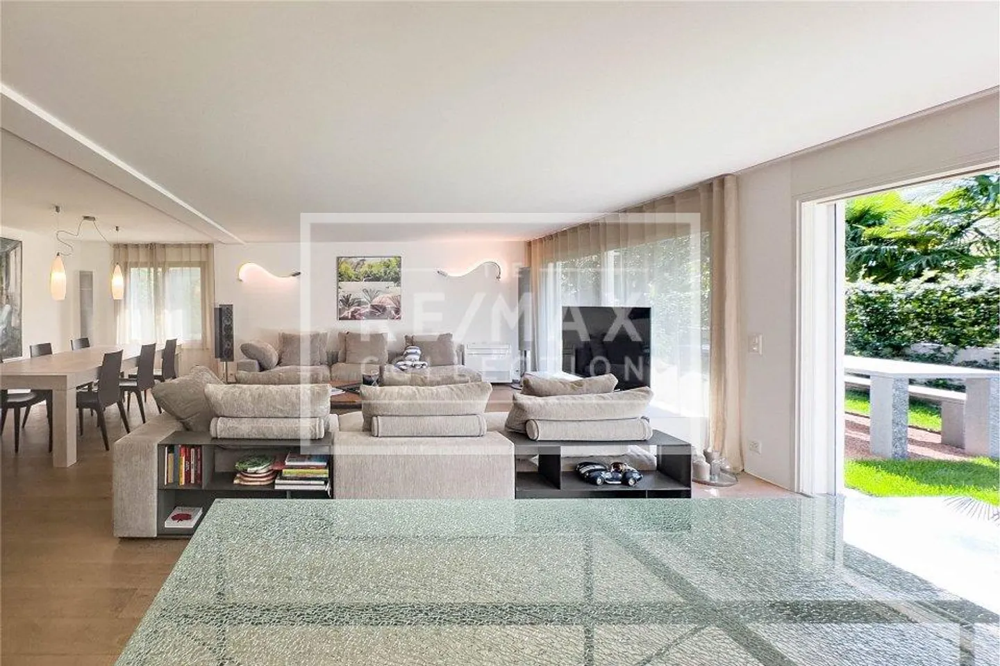 Appartement 3,5 pièces dans une maison bifamiliale avec jardin - Photo 6 sur 13