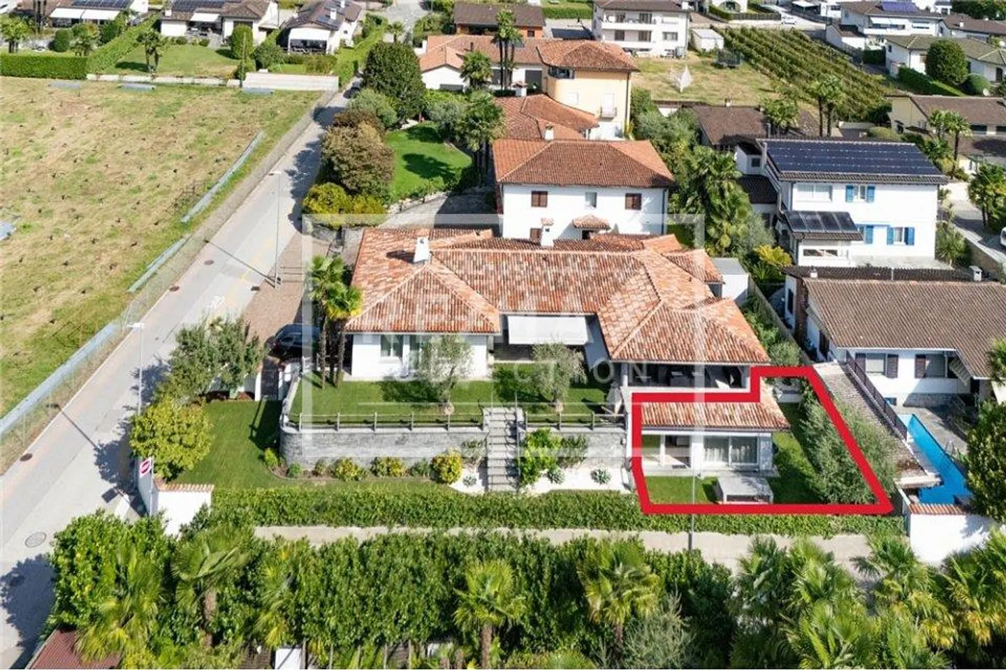 Appartement 3,5 pièces dans une maison bifamiliale avec jardin - Photo 1 sur 13