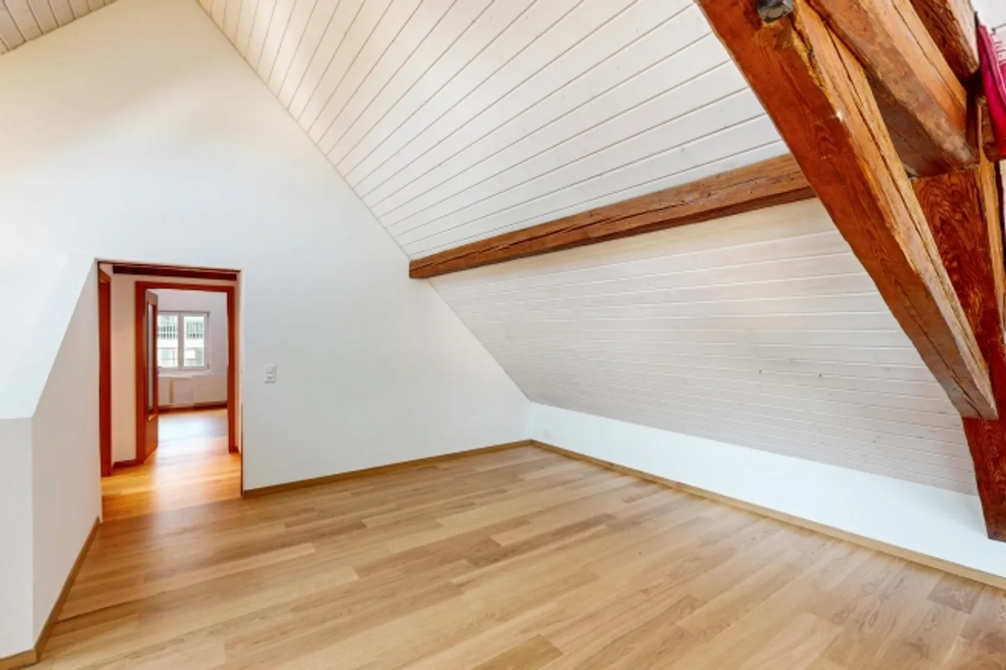 La tua nuova casa ti aspetta nel centro di Niederhasli - Foto 3 di 9