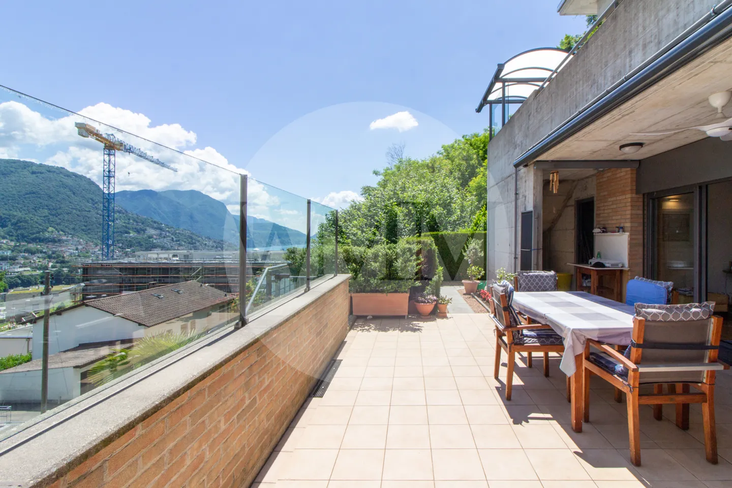 Grande et lumineuse maison individuelle avec vue sur le lac - Photo 8 sur 22