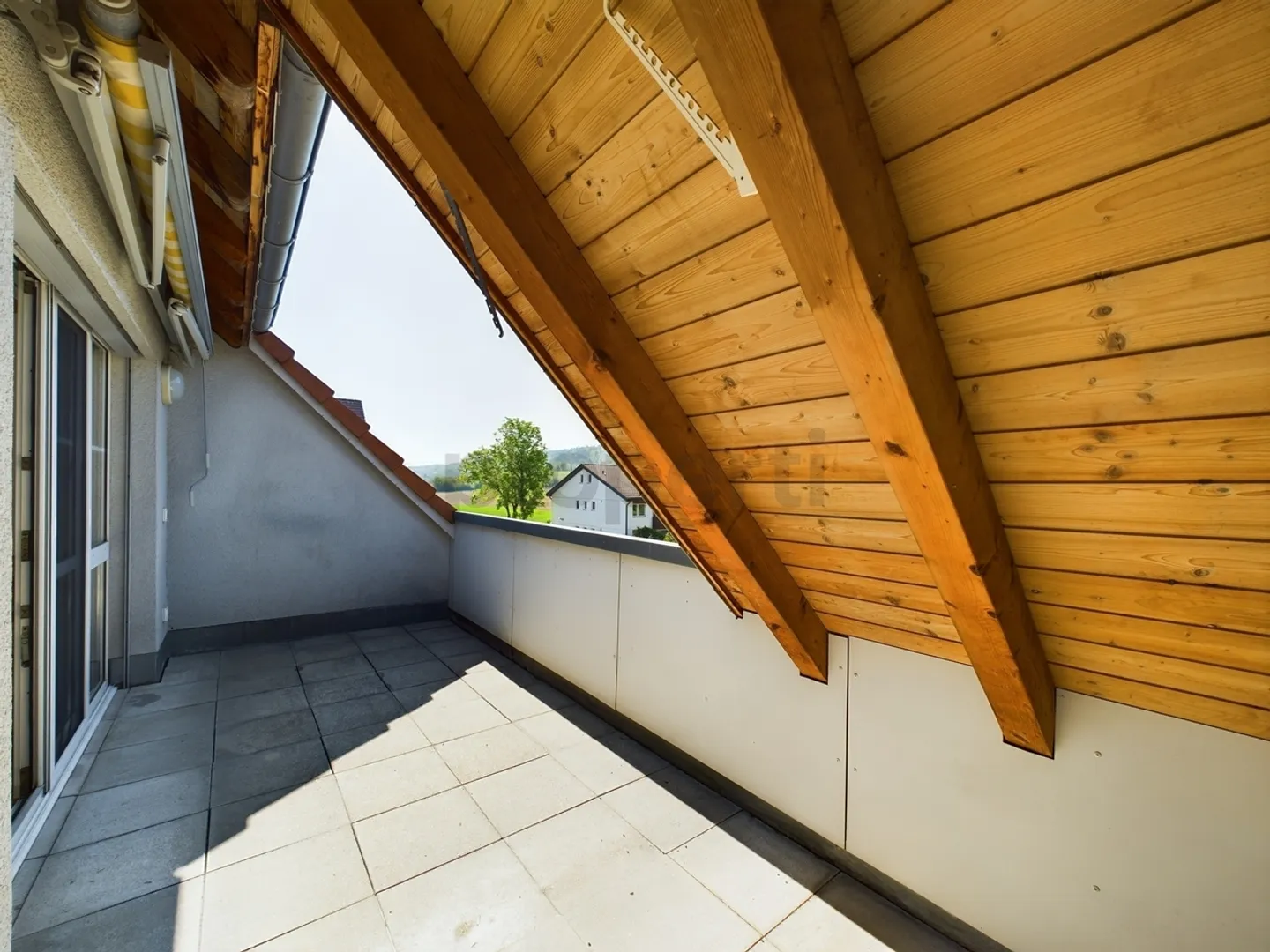 Offre exclusive : Appartement élégant de 5,5 pièces avec vue dégagée à D... - Photo 12 sur 13