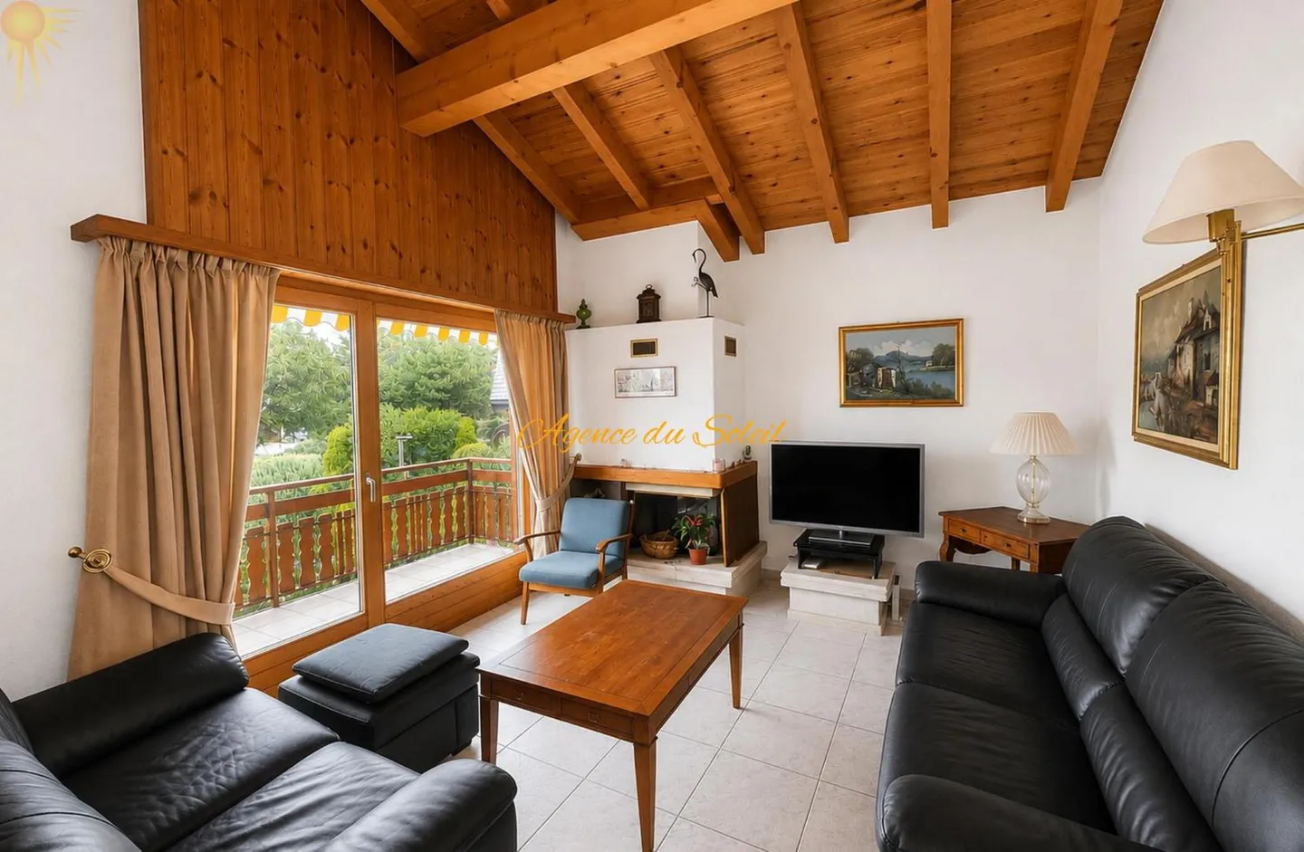 Adorable family chalet in a privileged green and quiet location! - Photo 4 of 13