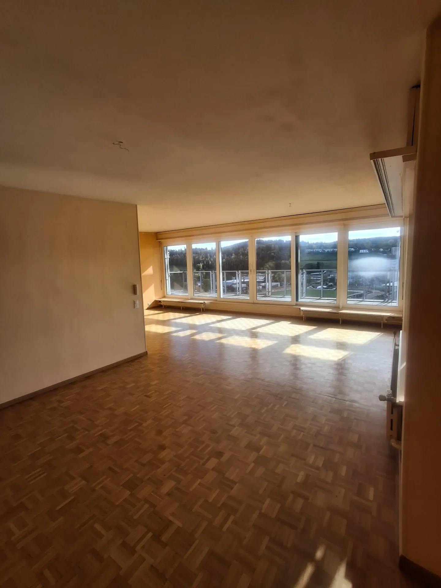Geräumige Attikawohnung - Foto 4 von 19