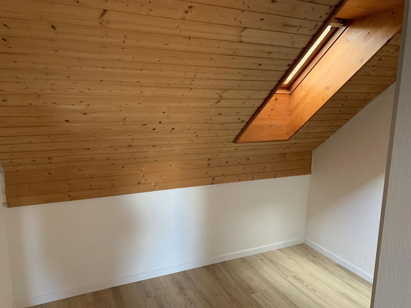 Charmantes Doppelhaus in Ruhiger Lage - Foto 8 von 12