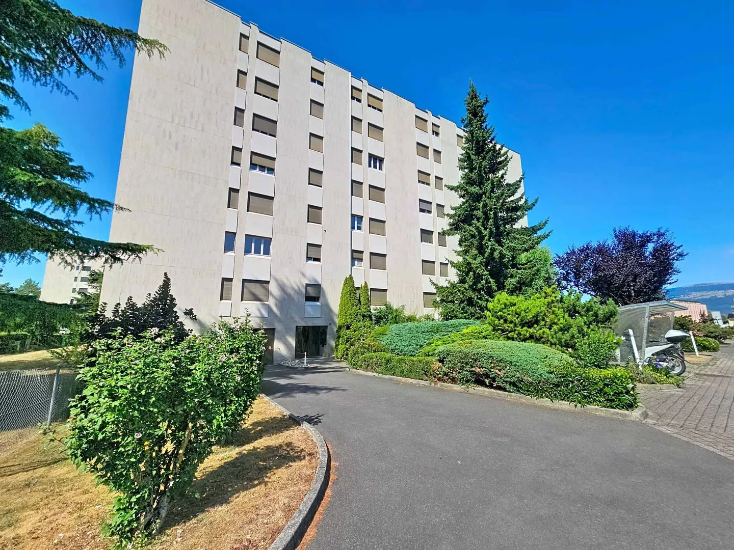 Appartamento spazioso a Yverdon - Foto 2 di 13