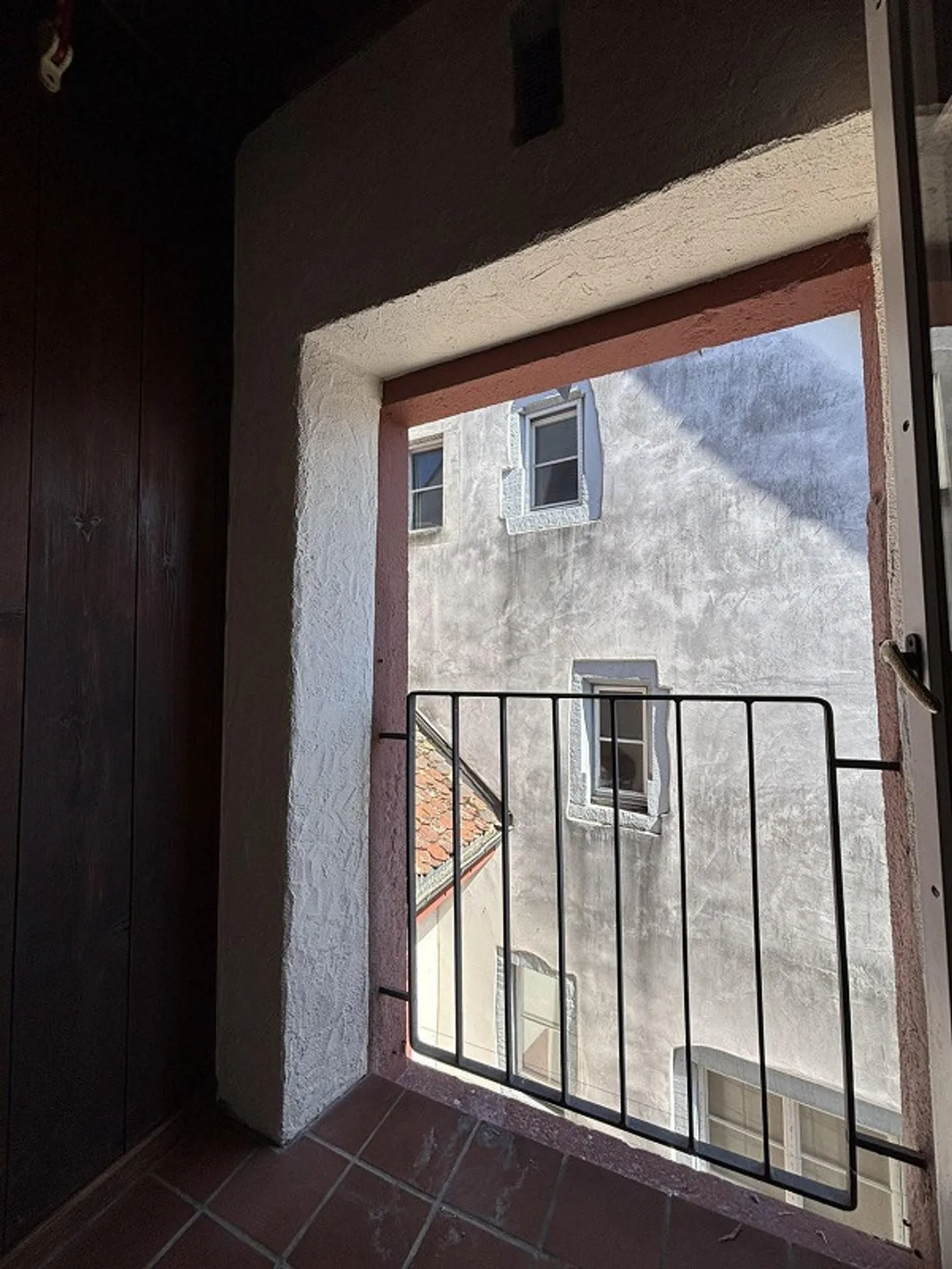 Renovated 3.5-room maisonette apartment for rent in Liestal - Photo 3 of 12