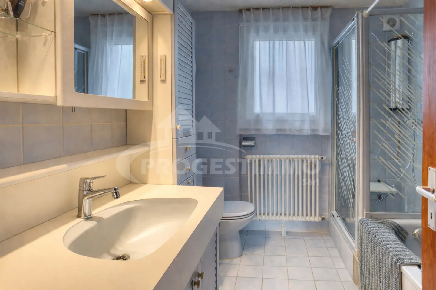 Chalet con potenziale d'investimento - Foto 11 di 13