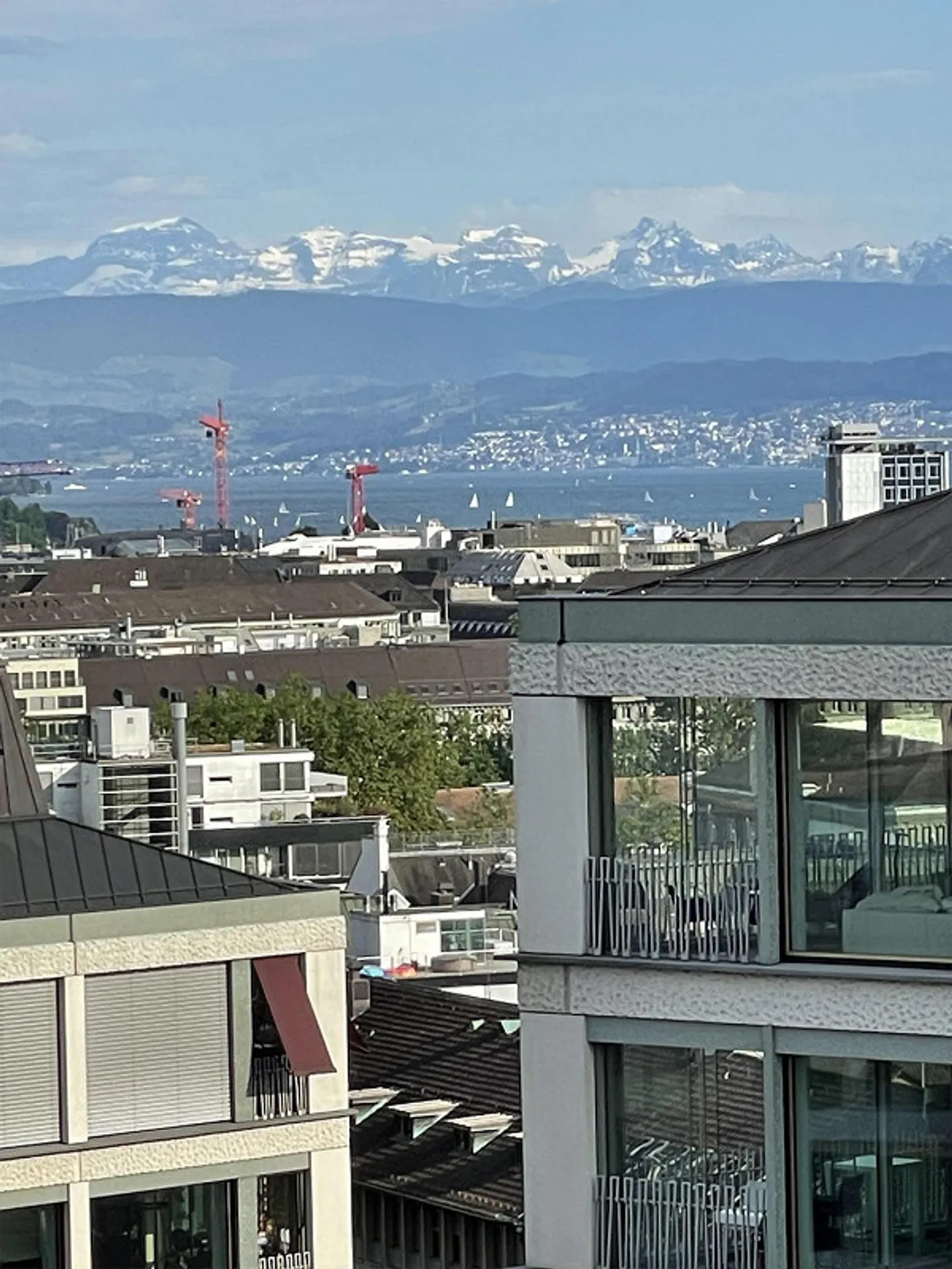 Spectacular Top Apartment on Europaallee - Photo 4 of 8