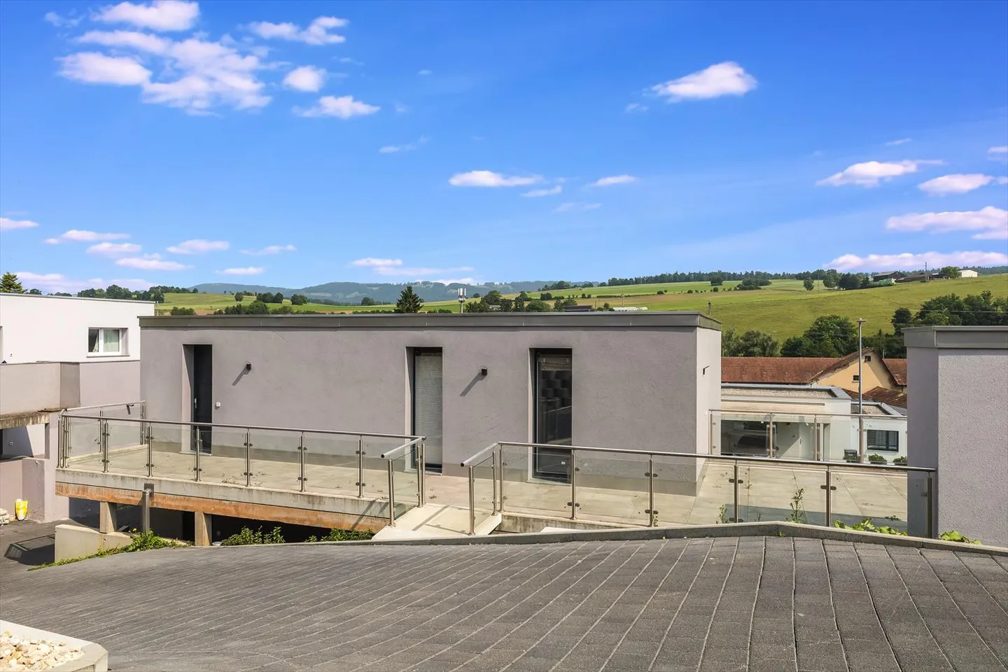 Appartement 4.5 pièces idéalement situé - Photo 1 sur 9