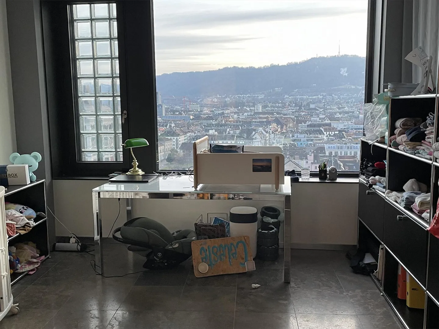 Spectacular Top Apartment on Europaallee - Photo 3 of 8