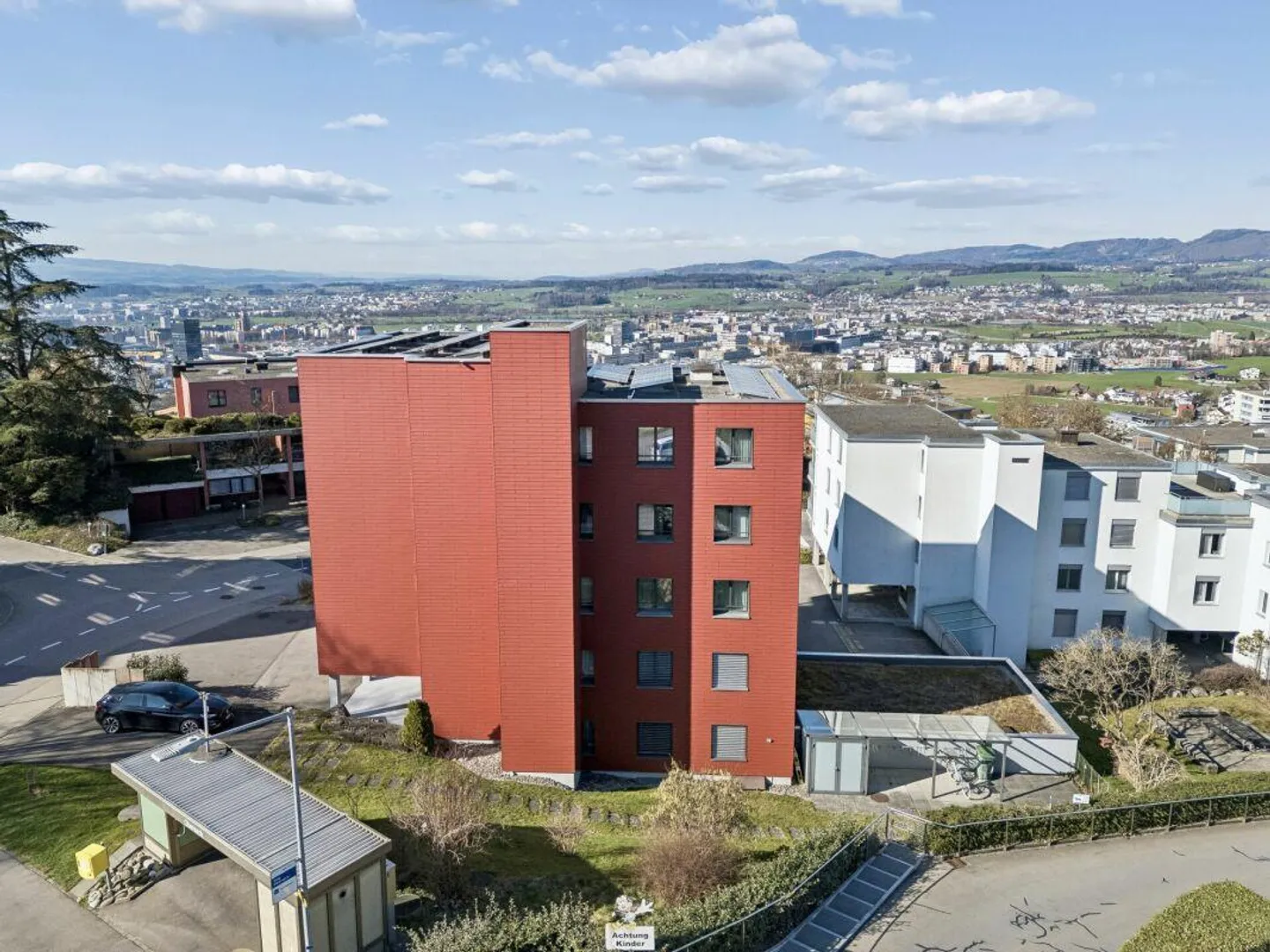 Living with fantastic lake view - Photo 19 of 24