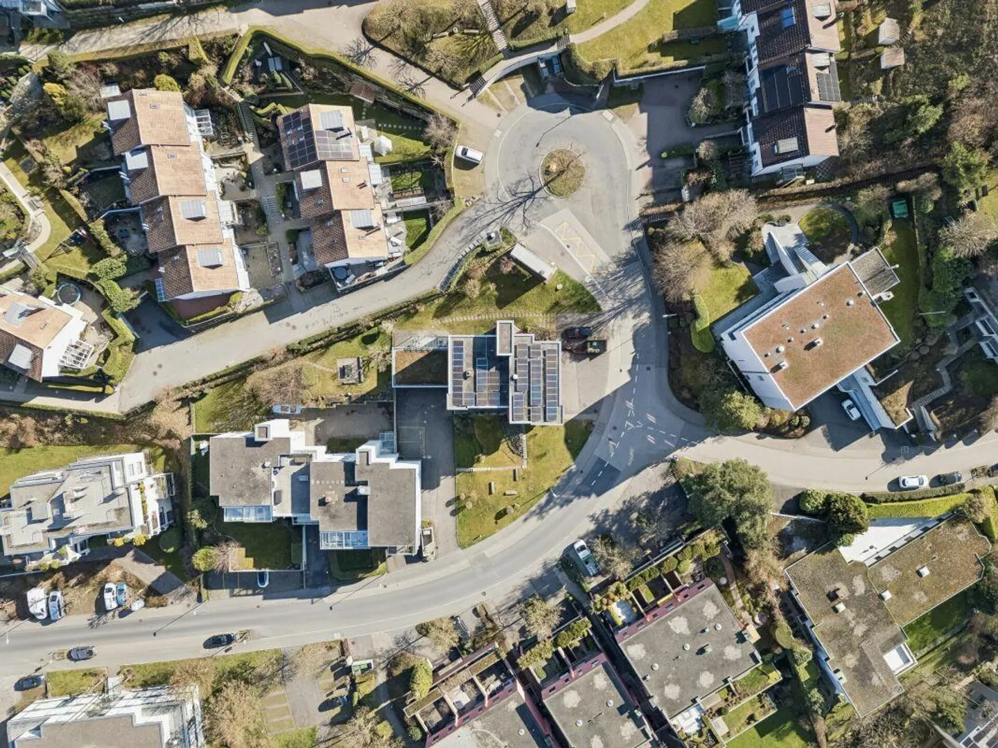 Living with fantastic lake view - Photo 20 of 24