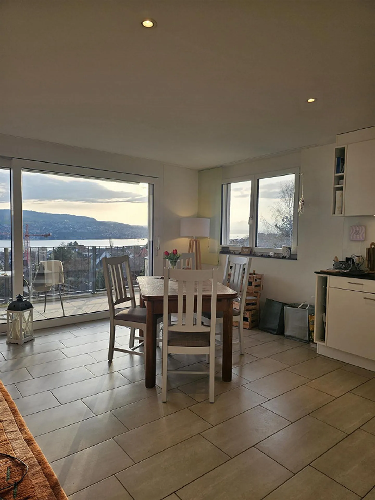 Friendly, bright, modern 4.5 room apartment - New tenants from May 1st - Photo 1 of 27