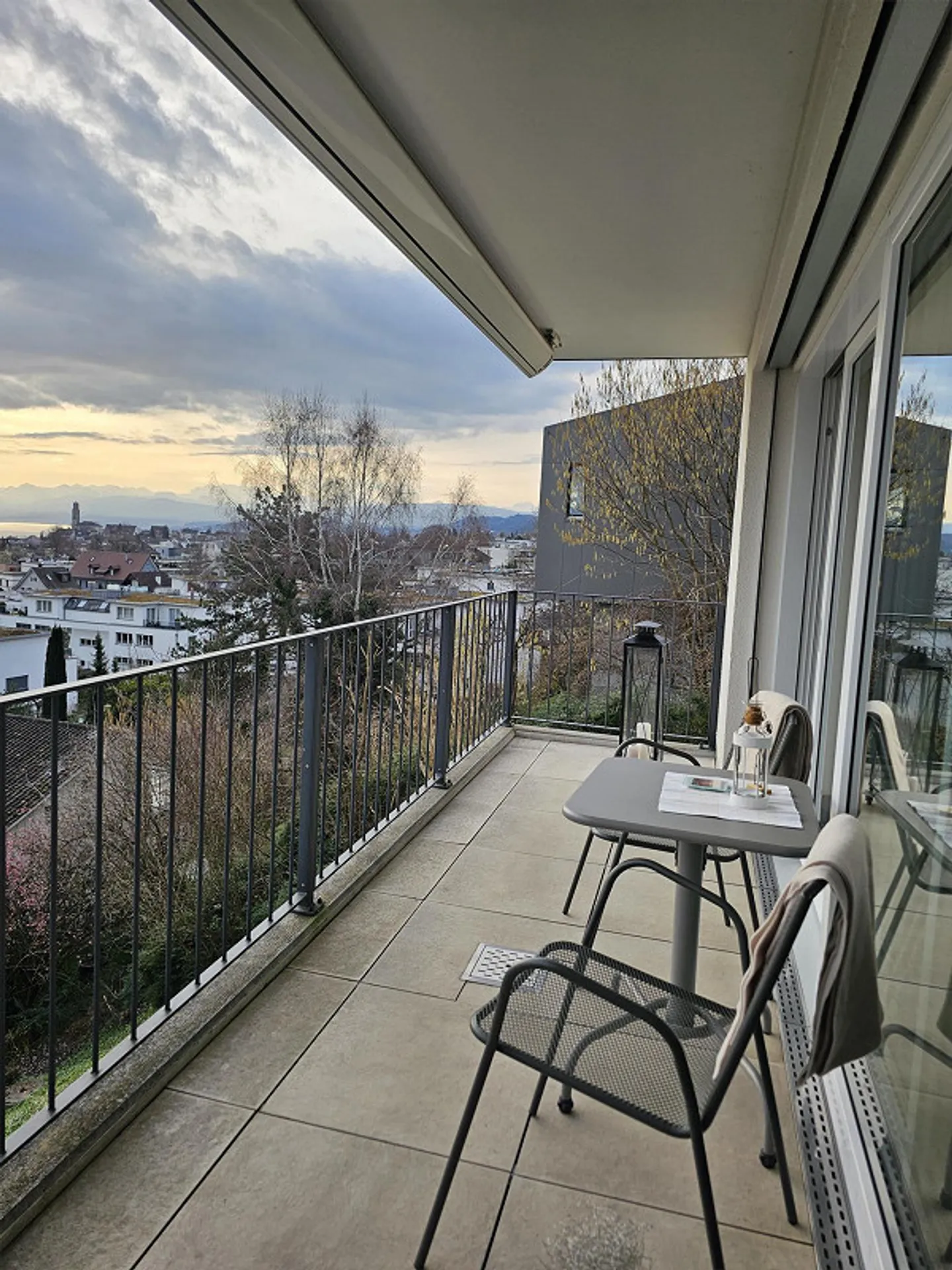 Friendly, bright, modern 4.5 room apartment - New tenants from May 1st - Photo 4 of 27