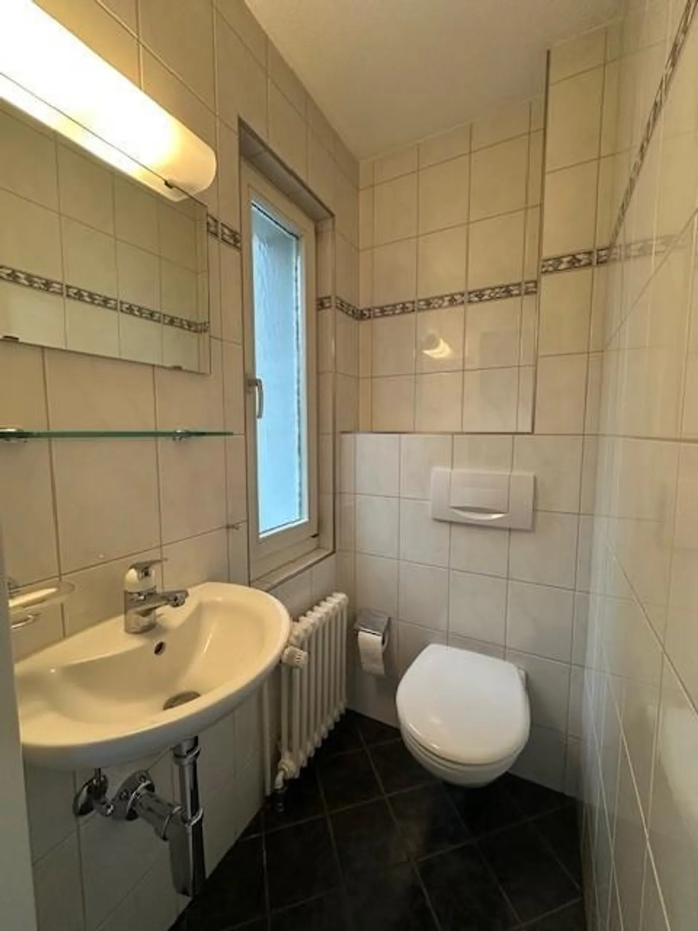 3.5 Room Apartment in a Quiet Location in Adliswil - Photo 11 of 13