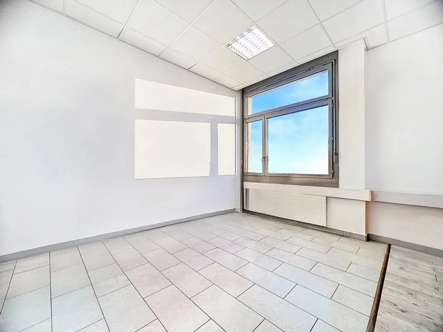 Flexible Commercial Space in ZYMEYSA - Photo 4 of 17