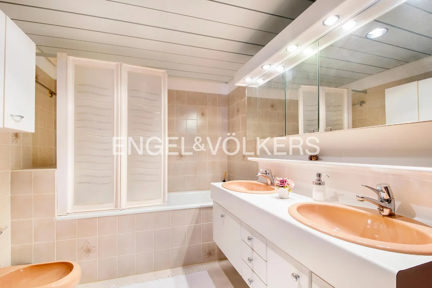 Schöne Wohnung mit viel Potenzial und fantastischer Aussicht (90) - Foto 11 von 14