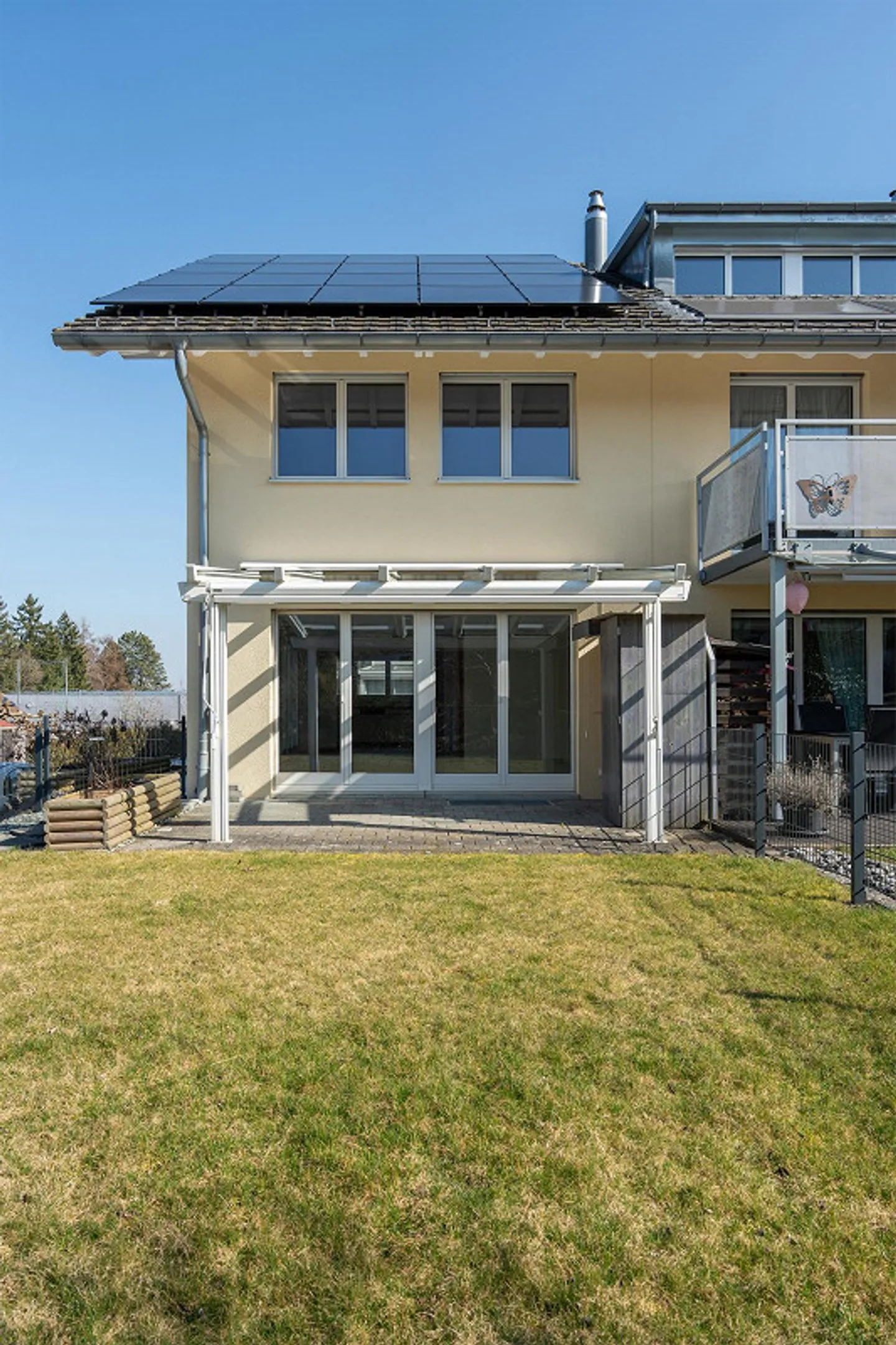 Casa a schiera di 5 ½ stanze in un ambiente familiare - Foto 3 di 13