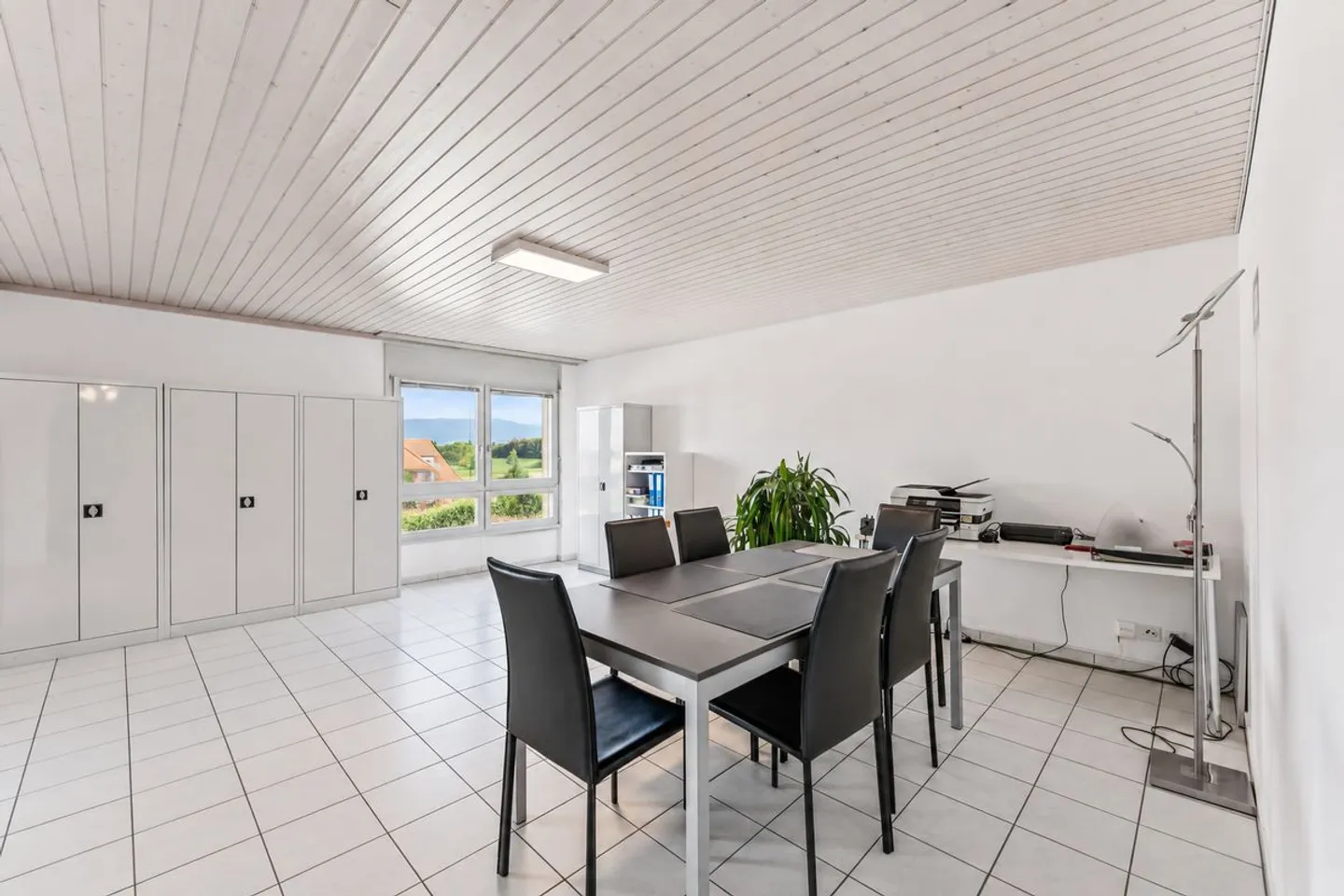 Appartement Charmant avec Vue sur Montagne - Photo 4 sur 12