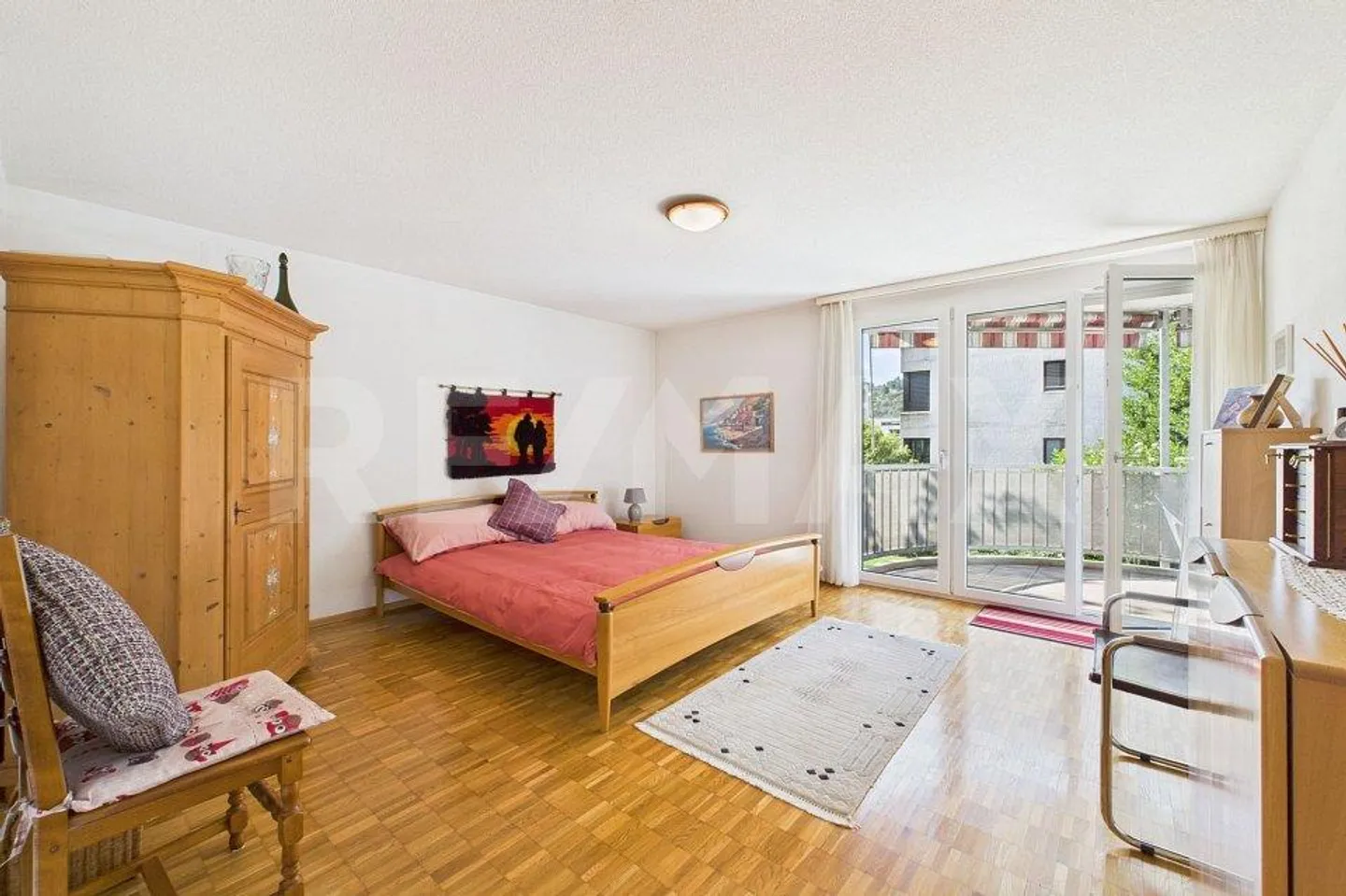 Elegant 4 1/2 room apartment with private garden - Photo 7 of 13