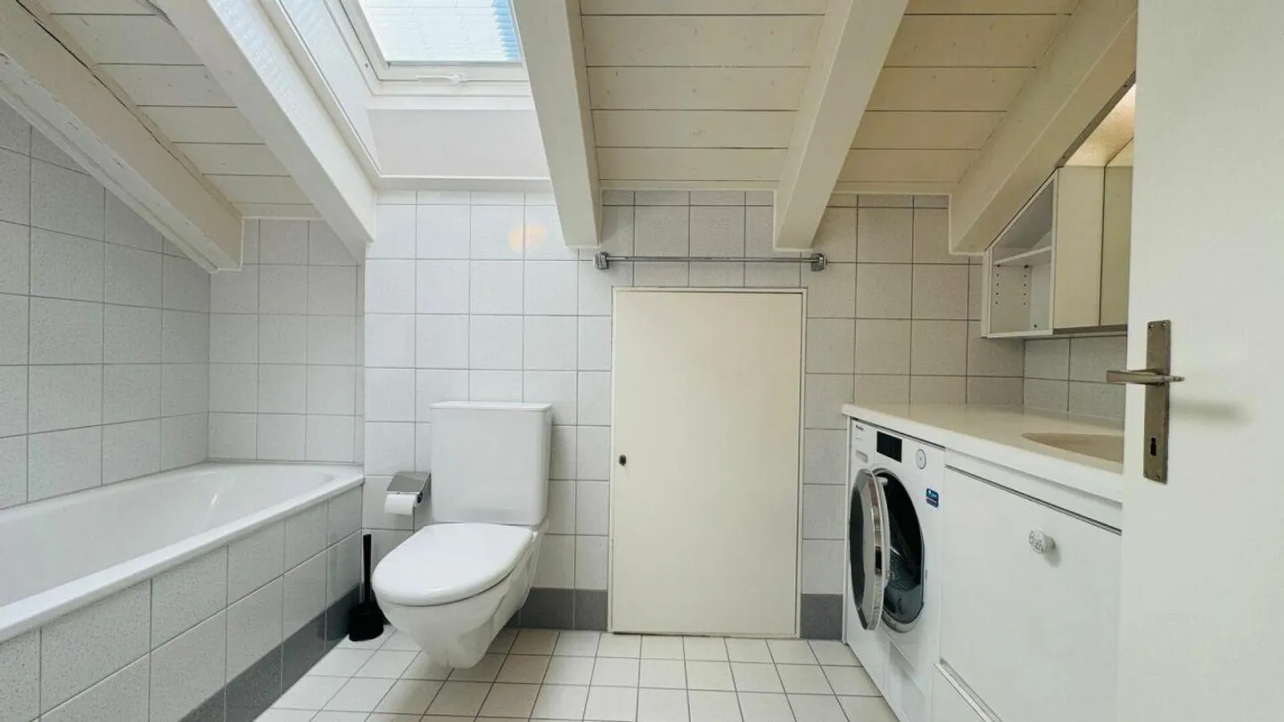 Gepflegte 3 Zimmer Dachwohnung mit Potential (BAURECHT) - Foto 6 von 10