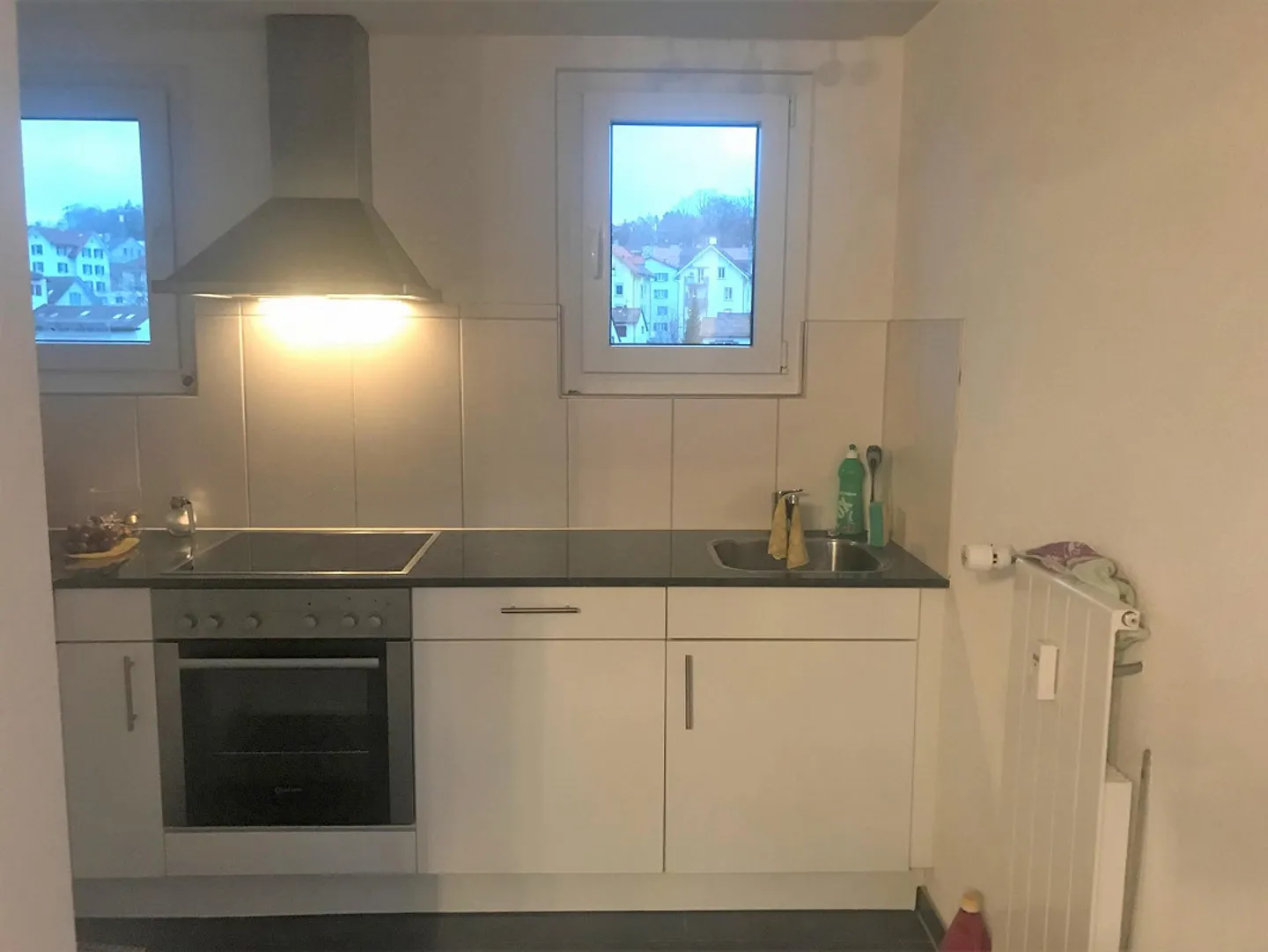 Appartement mansardé avec terrasse ensoleillée - Photo 4 sur 7