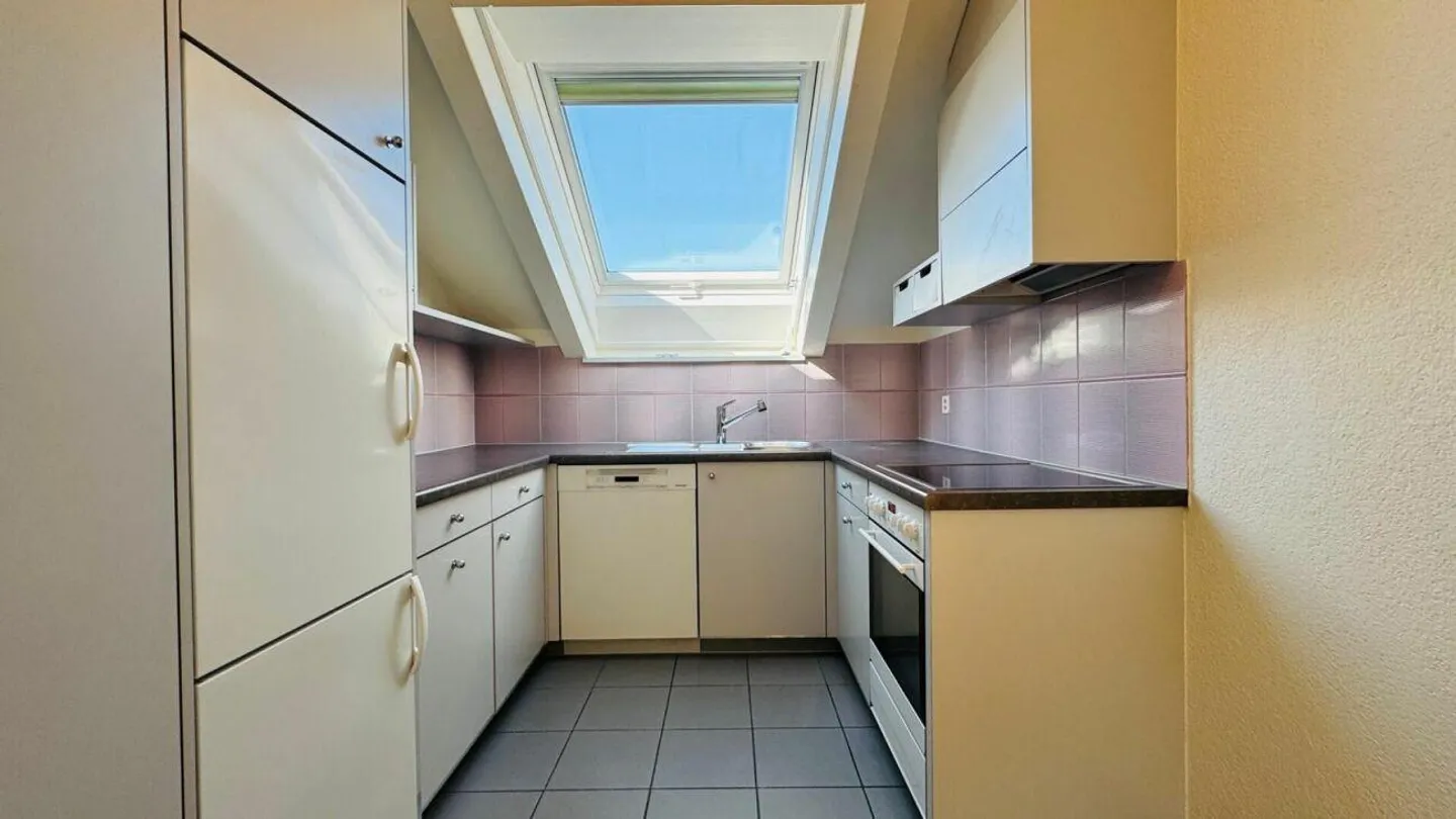 Gepflegte 3 Zimmer Dachwohnung mit Potential (BAURECHT) - Foto 7 von 10