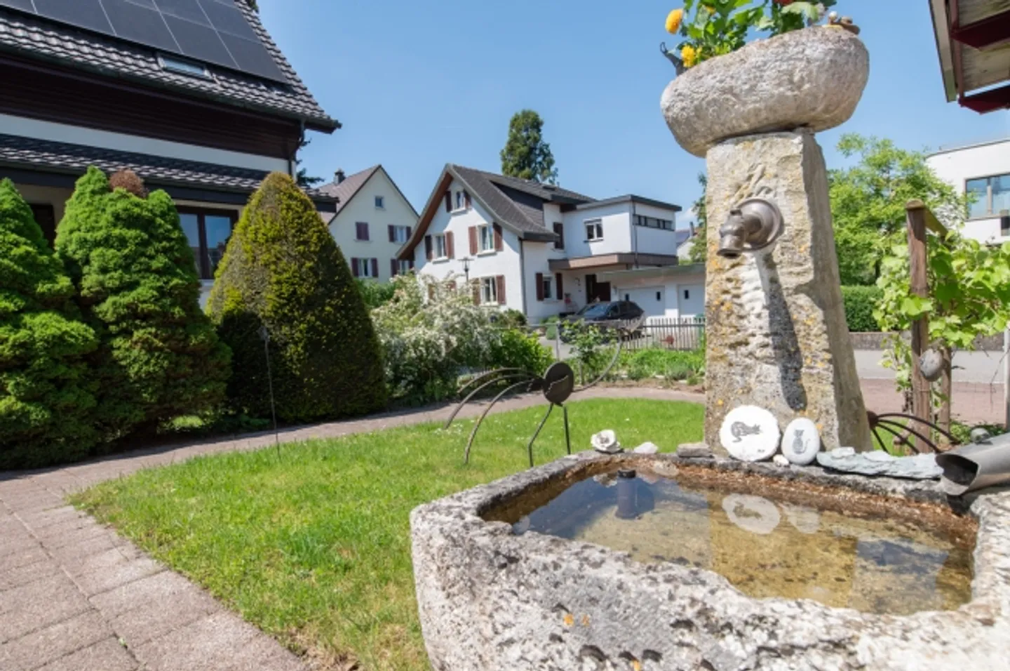 Carefully renovated & ready to move in - Your new home - Photo 9 of 11