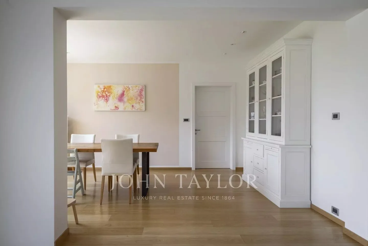 Villa in Gryon: Luxury and Nature Combined - Photo 10 of 13