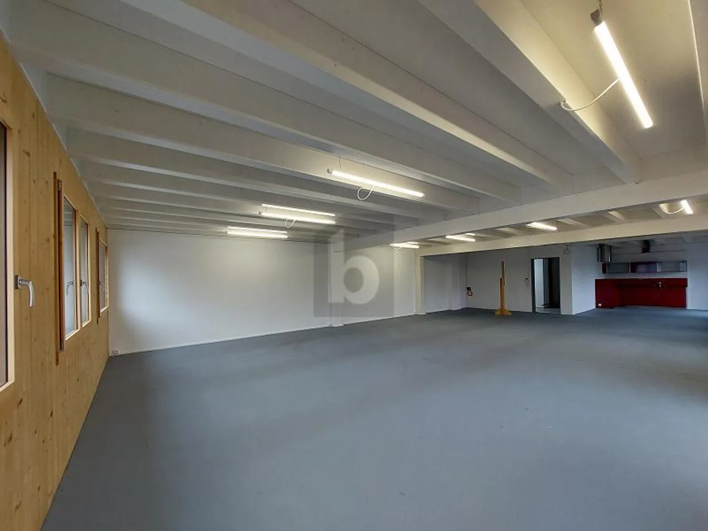 EMPLACEMENT ATTRACTIF AVEC UN GRAND POTENTIEL ! - Photo 4 sur 6