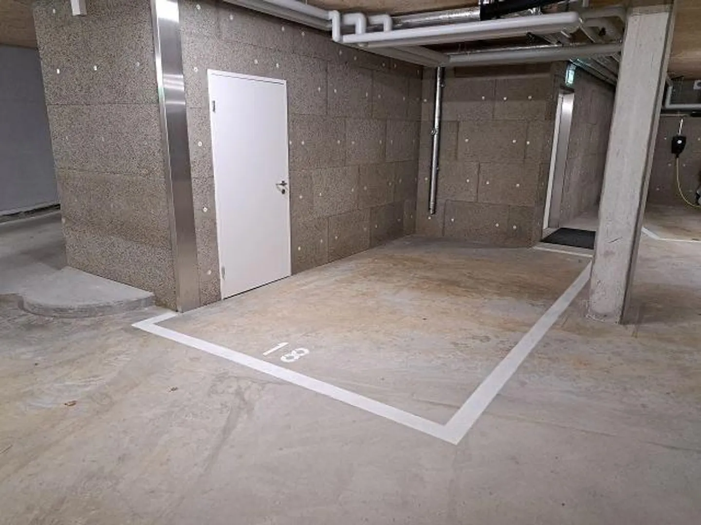 Vendita di un posto auto in garage sotterraneo - Foto 5 di 7
