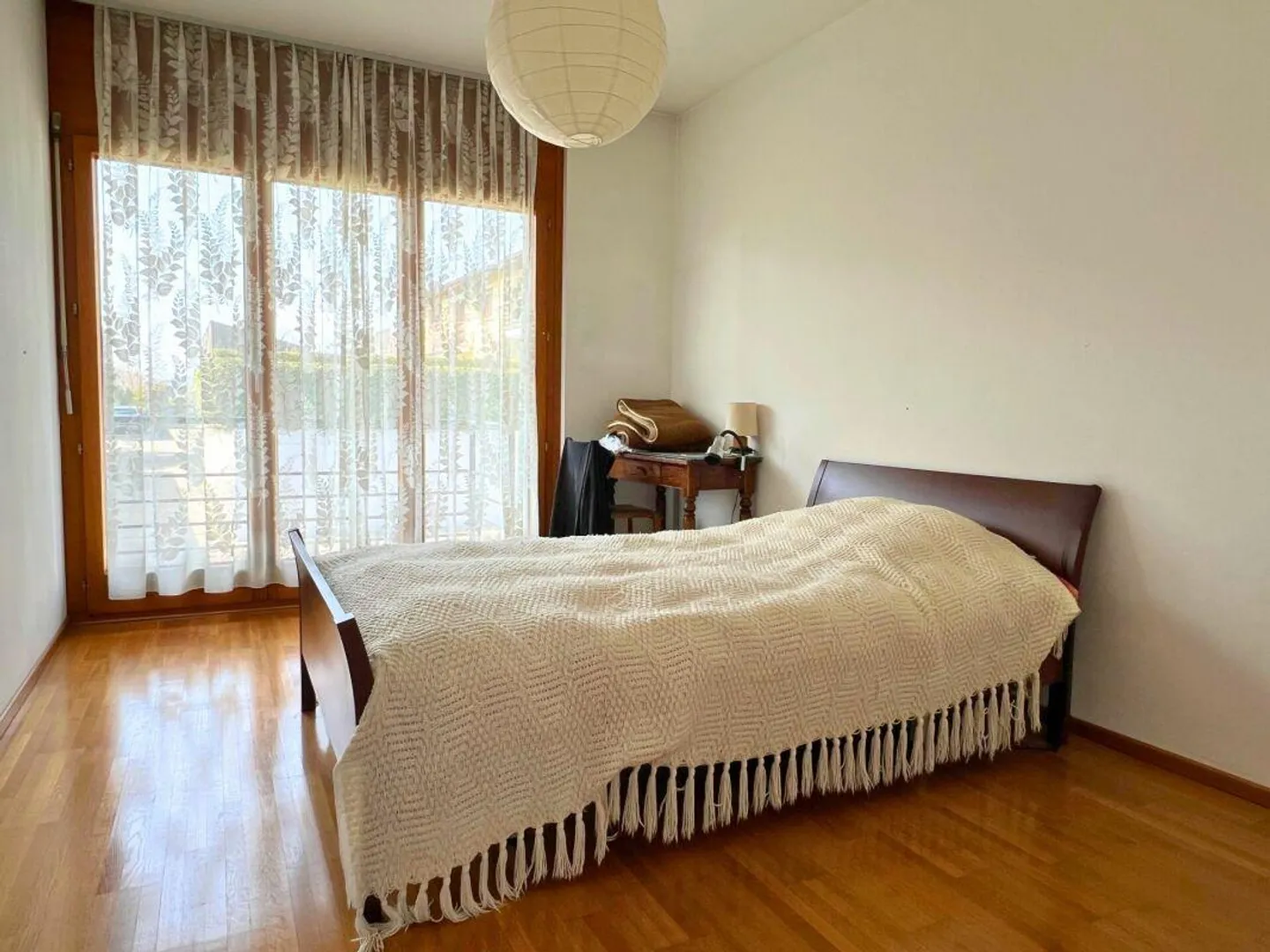 Grande villa con due unità abitative su tre livelli con giardino - Foto 10 di 18